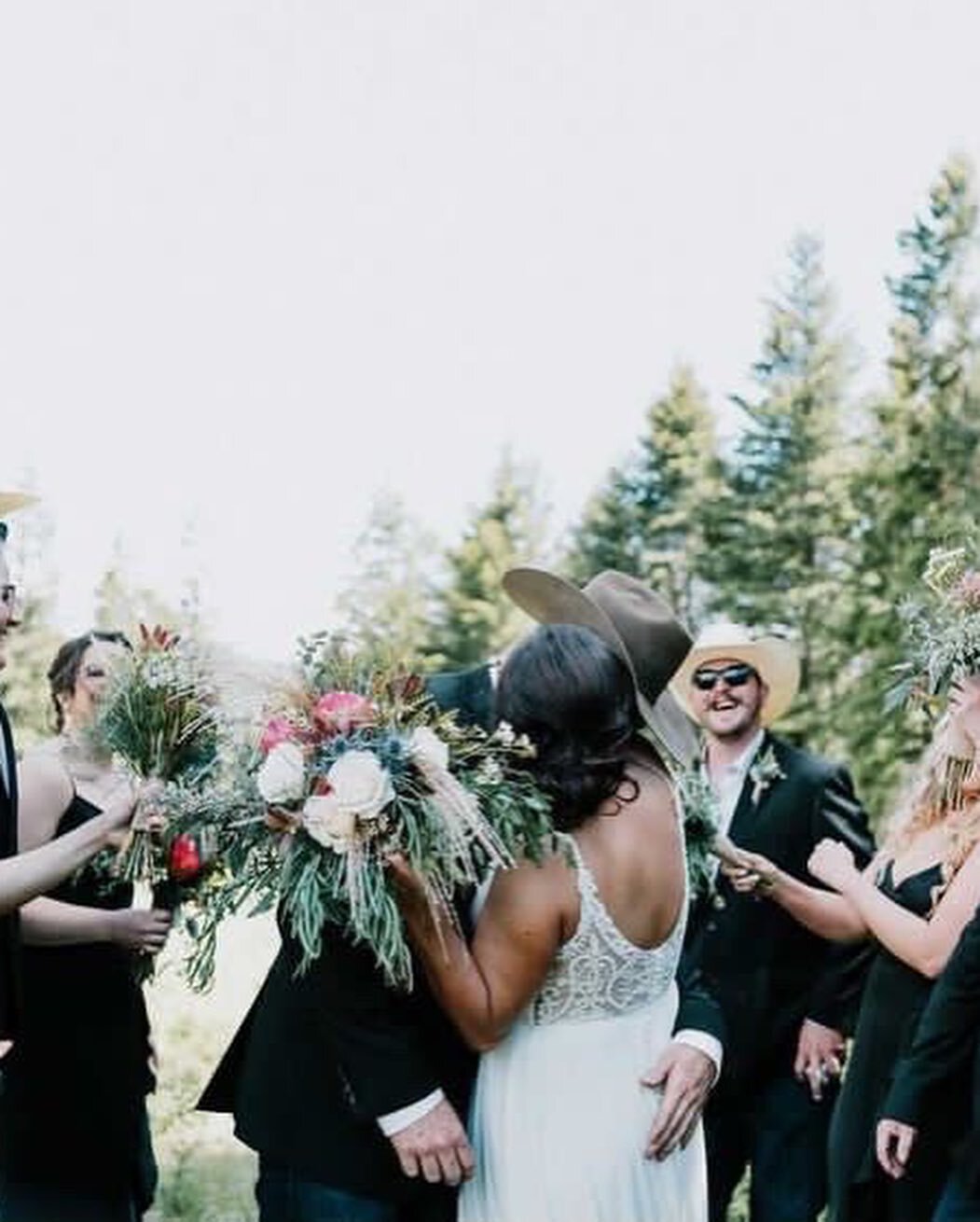 Wow you guys, how is it almost August?!! We have been so busy behind the scenes this wedding season, it&rsquo;s definitely time to look back at some of the beautiful moments we have gotten to play a part in! 
Loving this rustic ranch wedding we worke