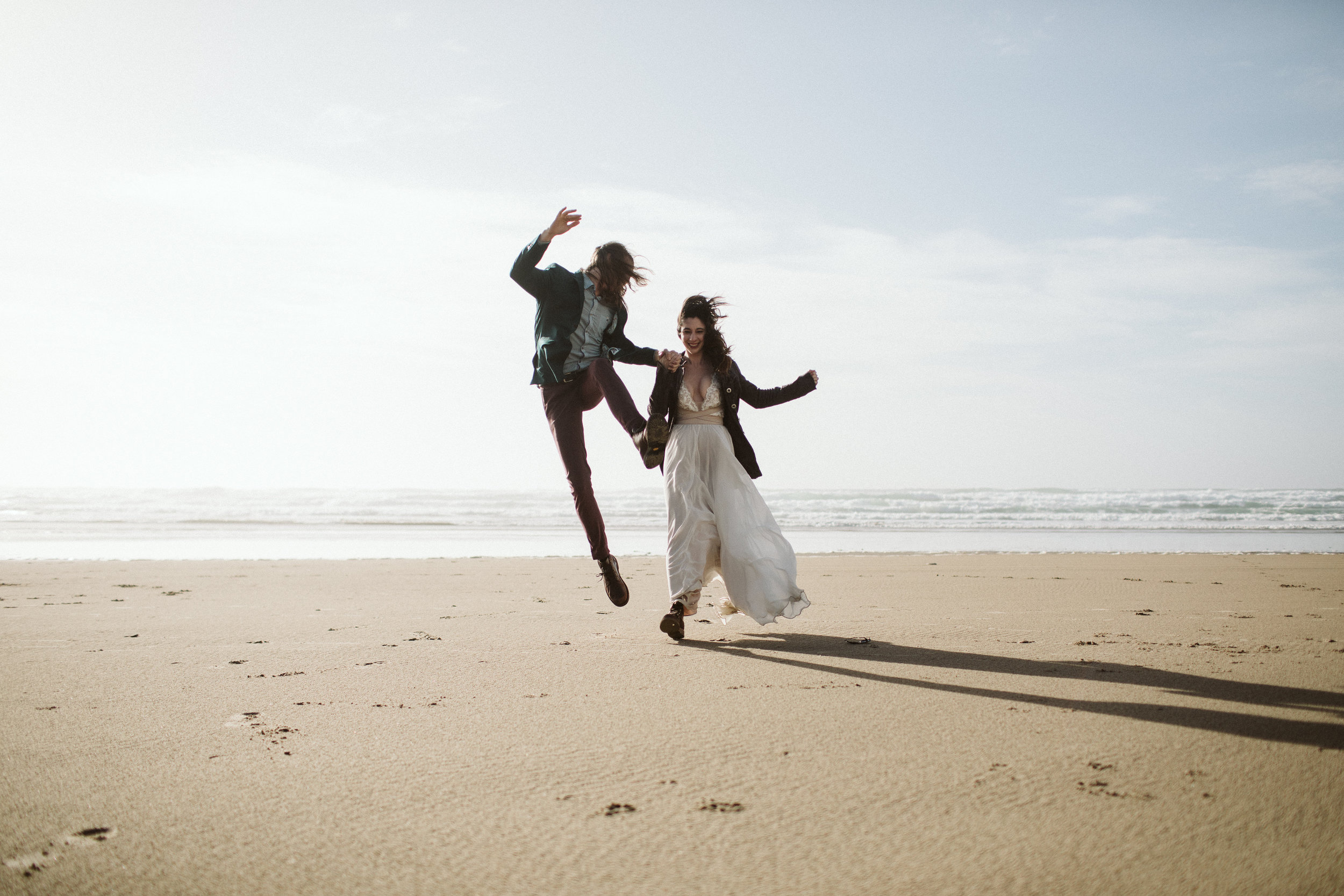 oregon-hug-point-elopement-10.jpg
