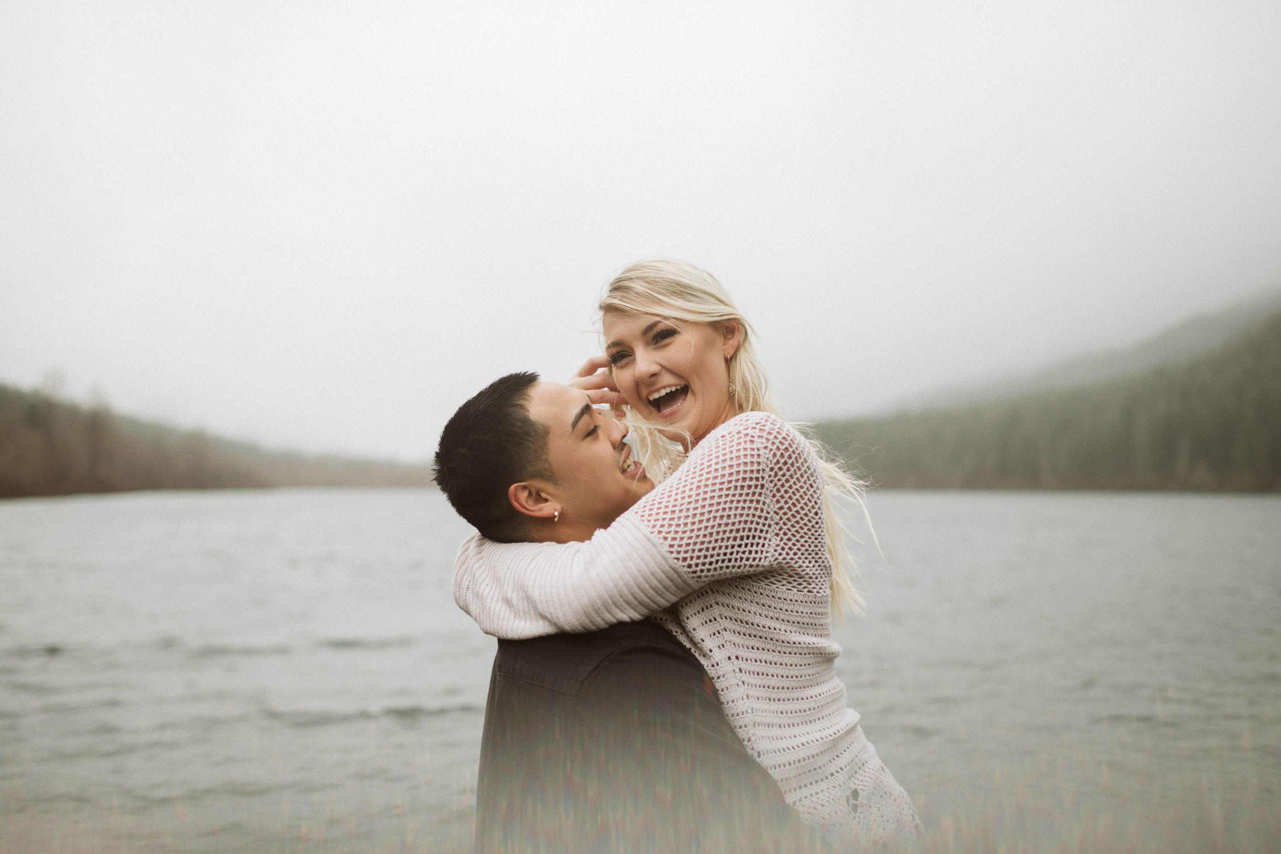 rattlesnake-ridge-engagement-couple73.jpg