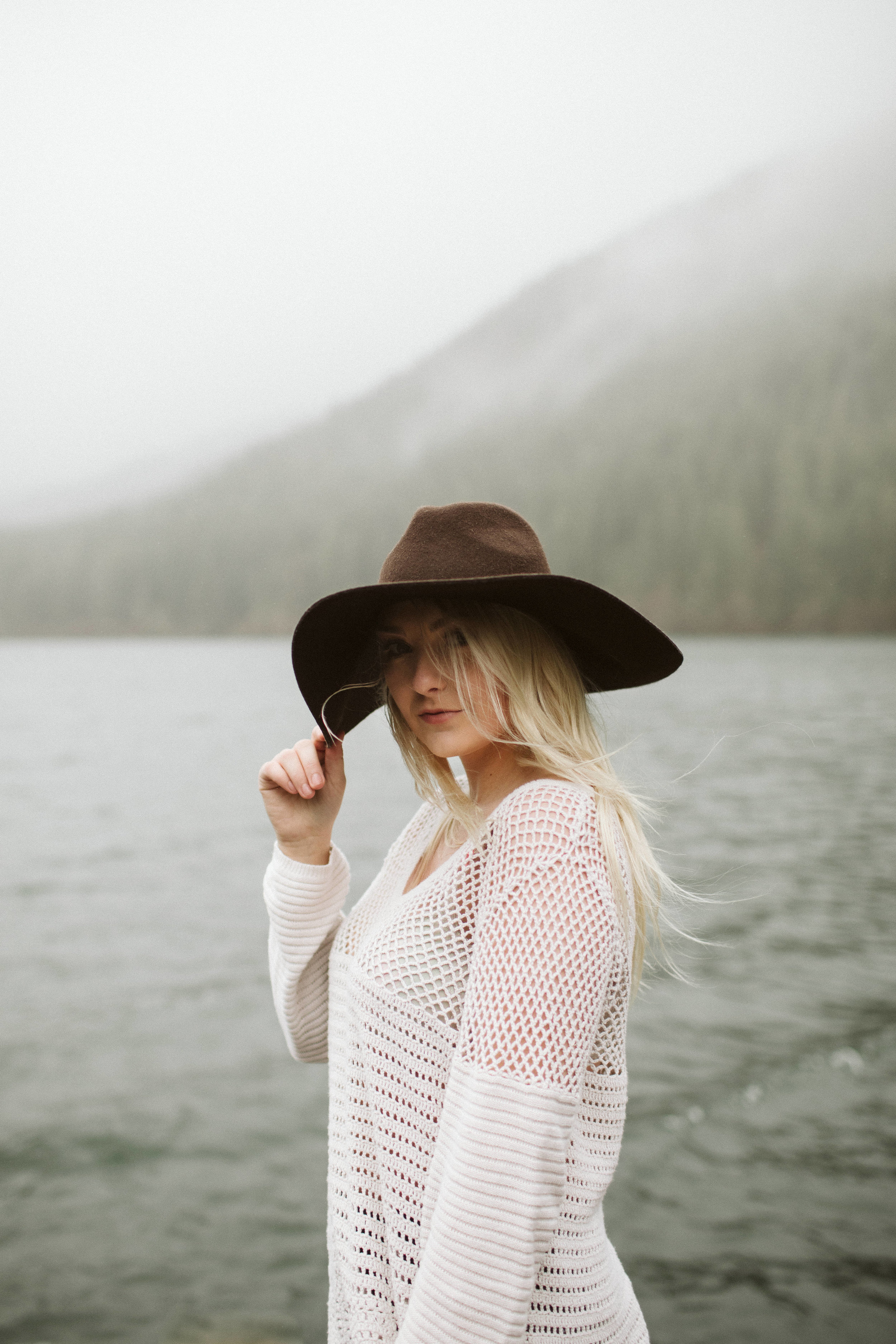 rattlesnake-ridge-engagement-couple39.jpg