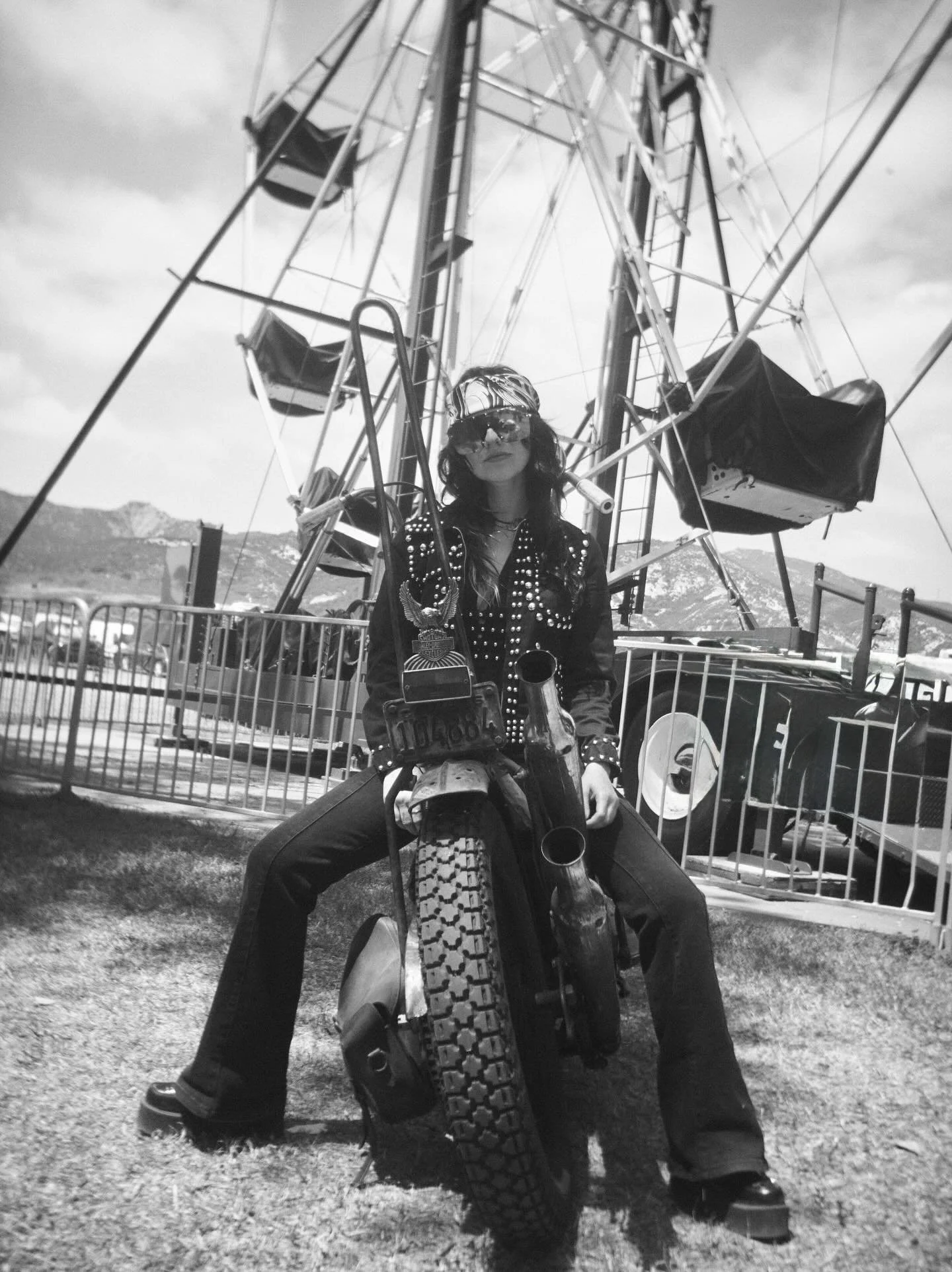 Let&rsquo;s ride to the Chopper After Party at @pappyandharriets 9/20 with @siksiksicks 

Get ur tix before they&rsquo;re gone!! 

📸 @brianbowensmith at @bornfreeshow