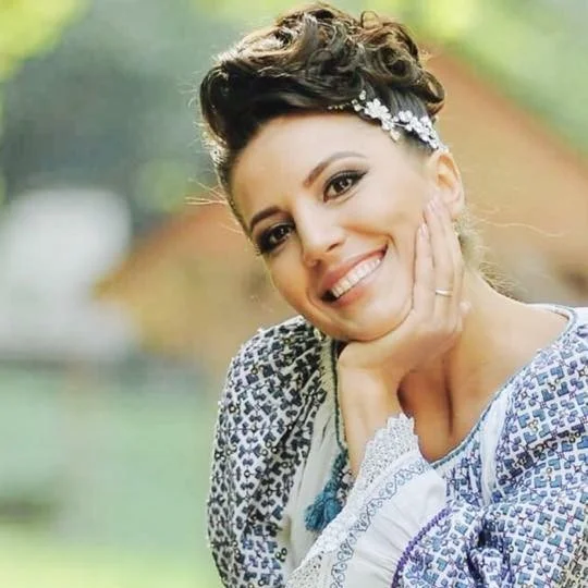 Ionela+Guzic+photo.jpg