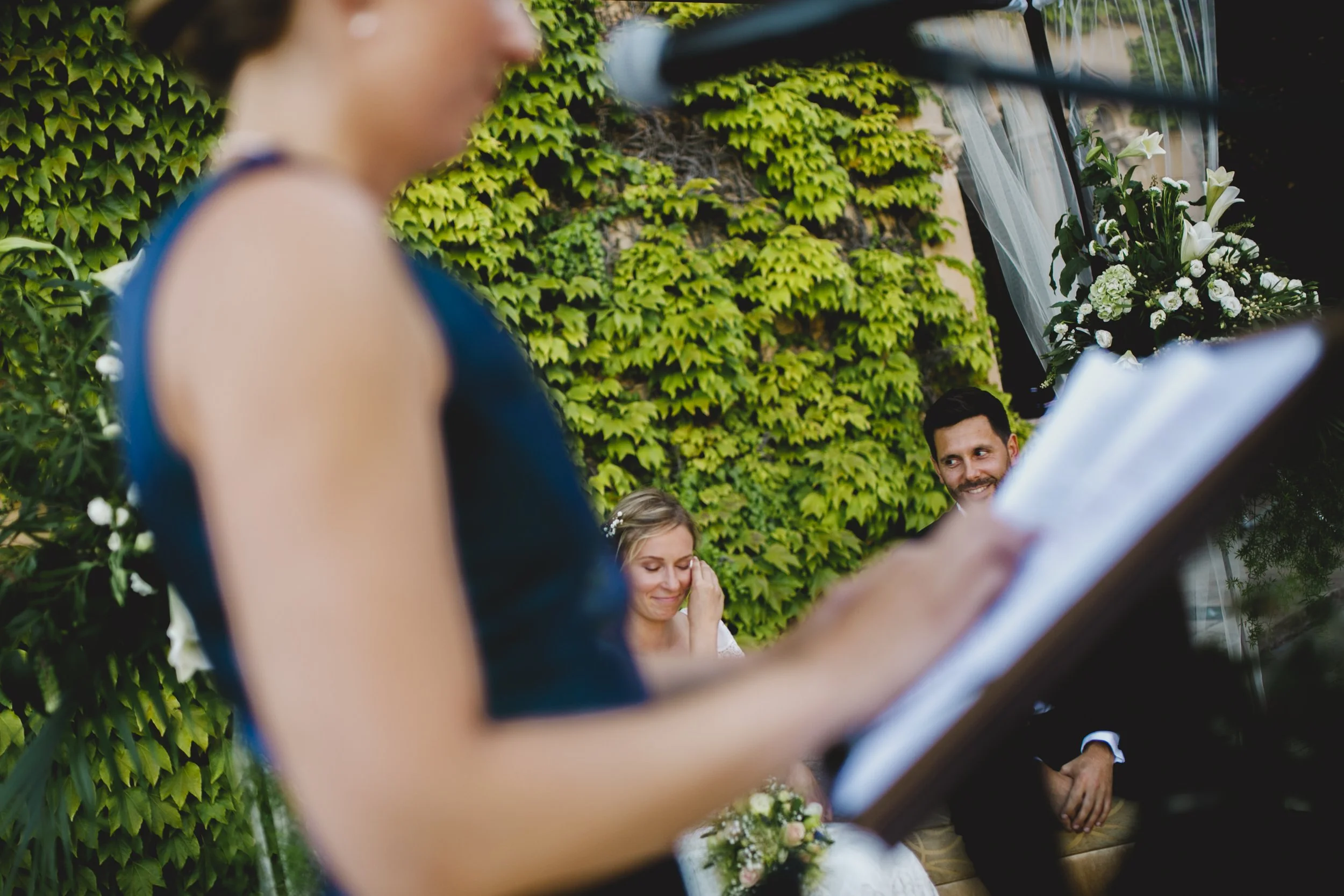 girona-documentary-wedding-photographer-intimate-moment