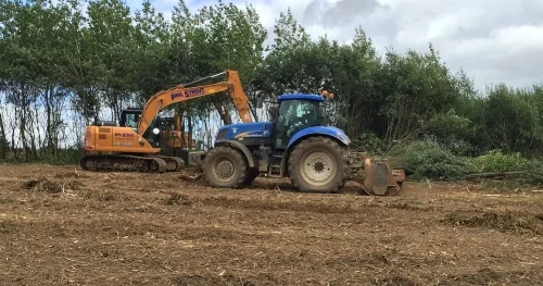 lAND CLERING WITH HEAVY DUTY MULCHER