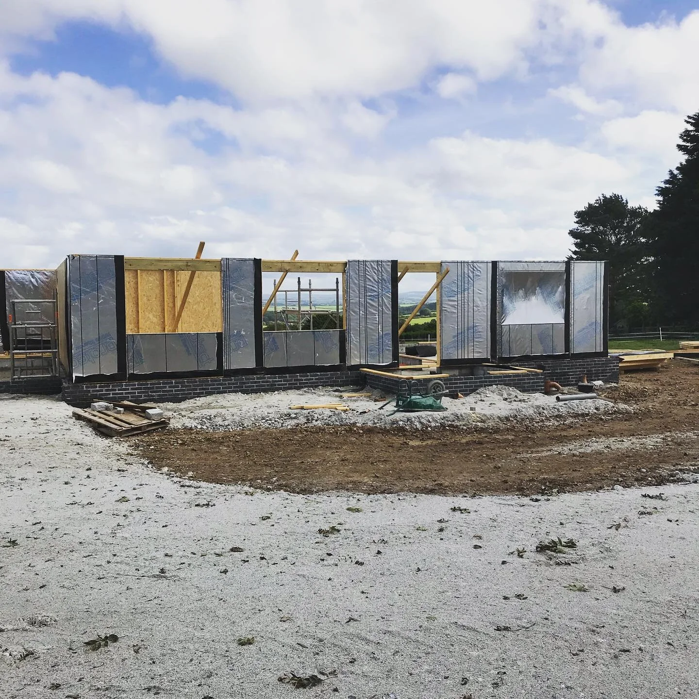 Good to see the timber frame going up on our new build #timberframe #building #construction #framer #framerlife #launceston #boyton #philstroutcontractors #carpentry @philipstrout