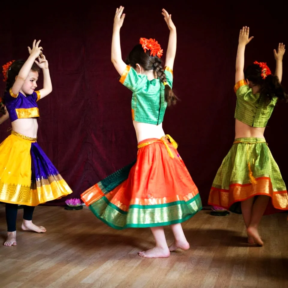 danse-indienne-fontenay-sous-bois-3.jpg