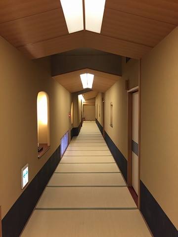 Each side door leads to a private dining room. I'm glad we decided not to drink anything beforehand, because I easily would have gotten lost.