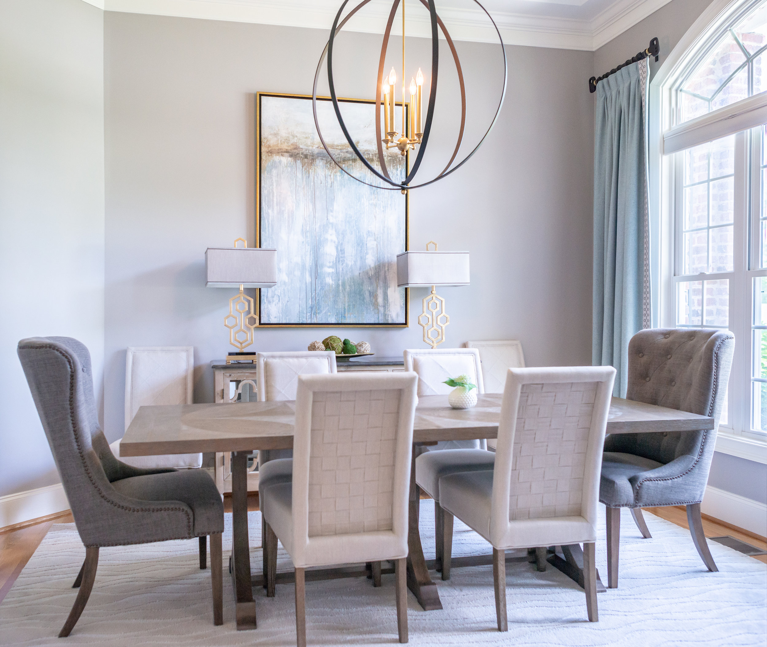 A classic transitional dining room remodel project by NC Lake Norman interior designer, 180 Spaces. 