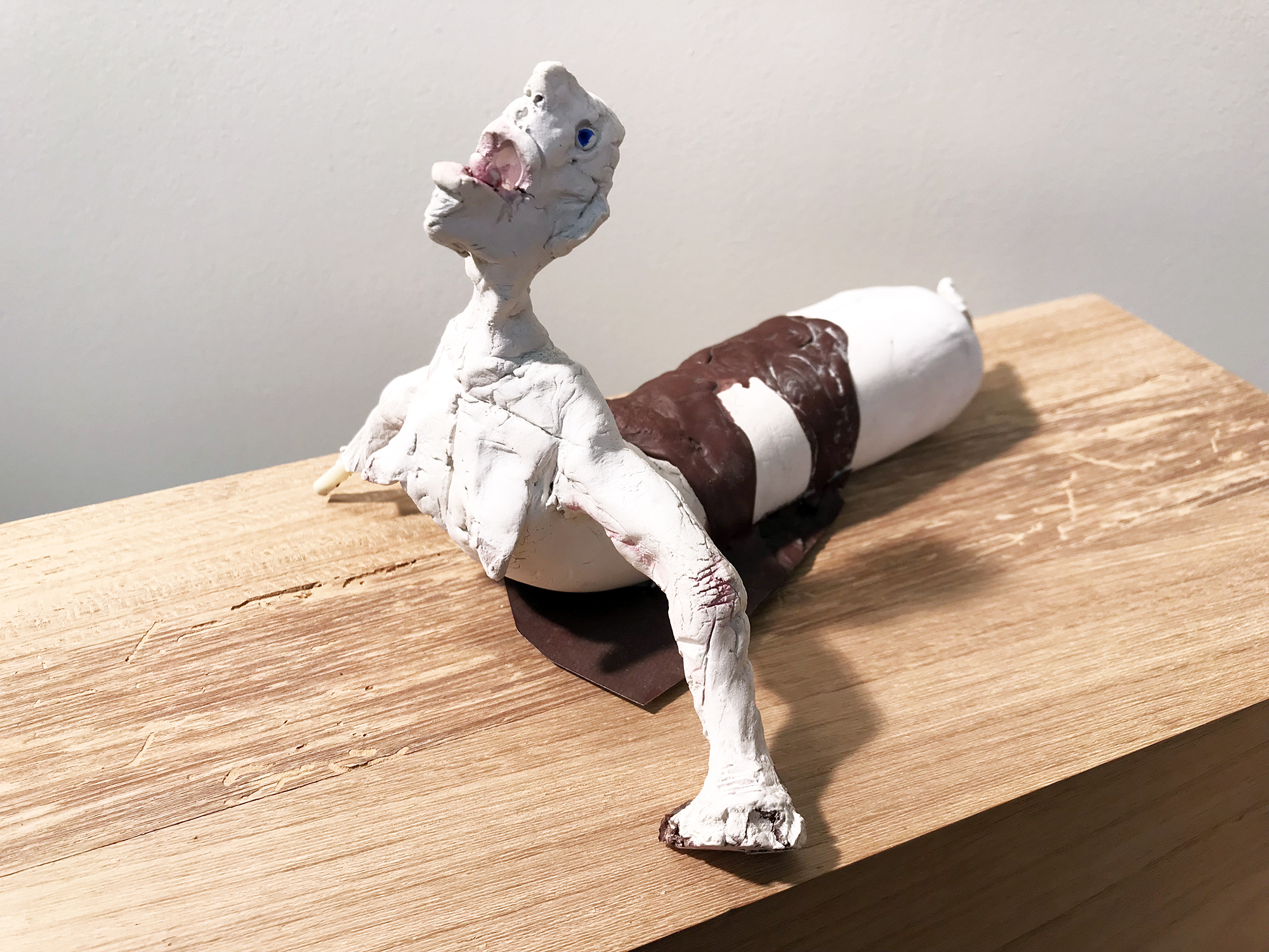 Wurstmensch, Knetmasse, Acryl, ca. 15 x 22 x 9 cm