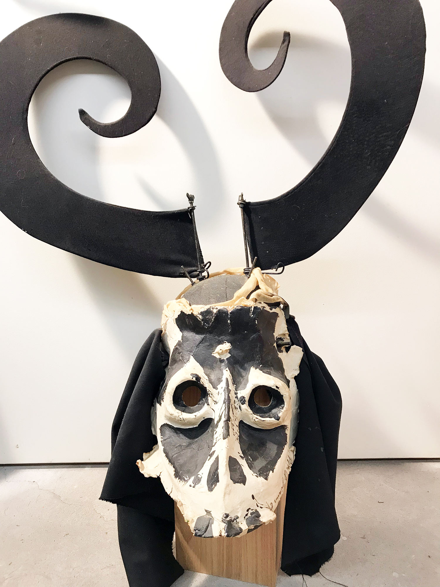 Fasnacht-Larve von Jean Tinguely, 1987 für Kuttlebutzer