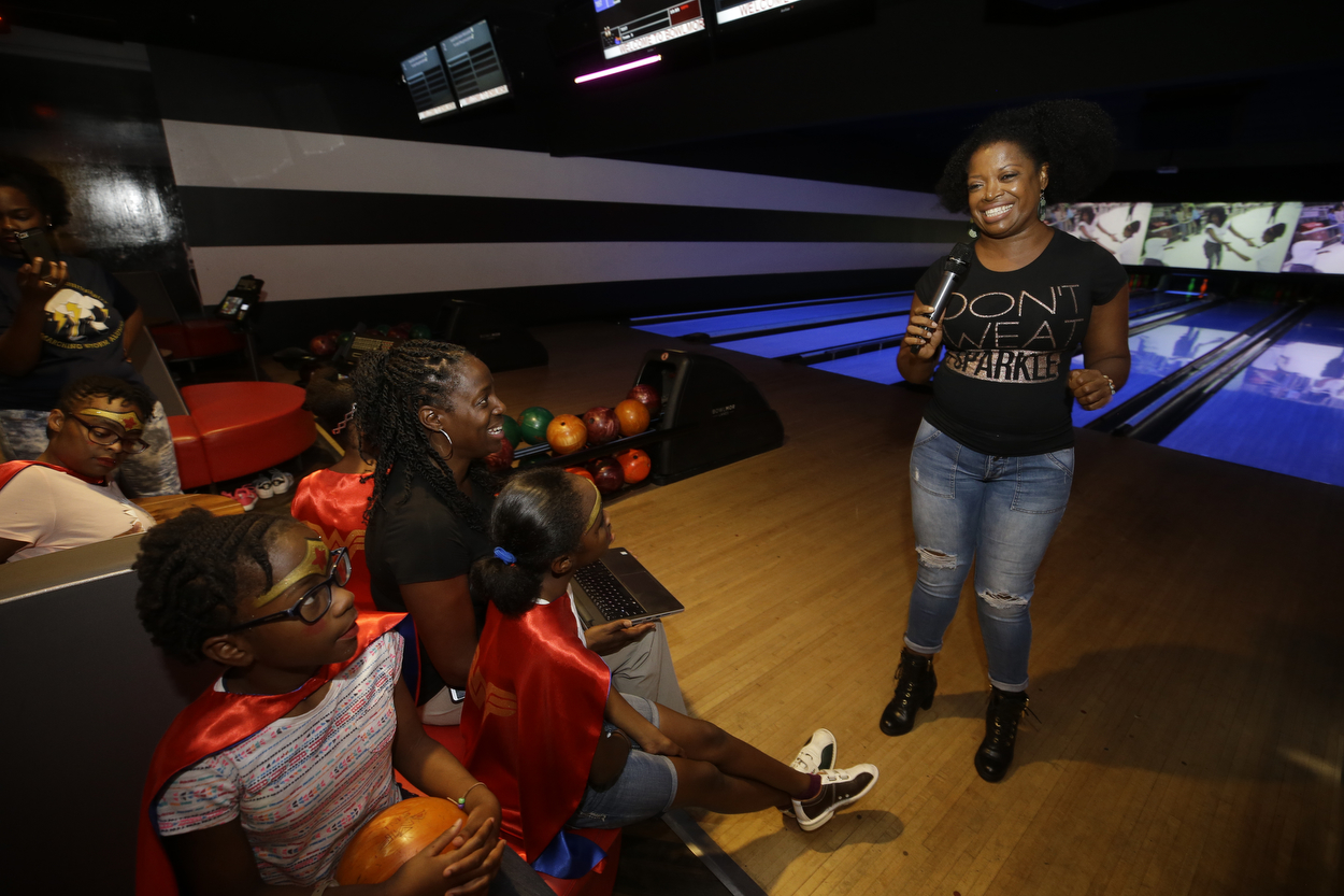 SocietyBowlingParty_mkp_012.JPG