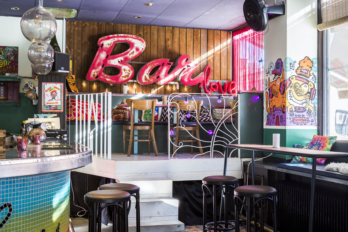 bar2.jpg