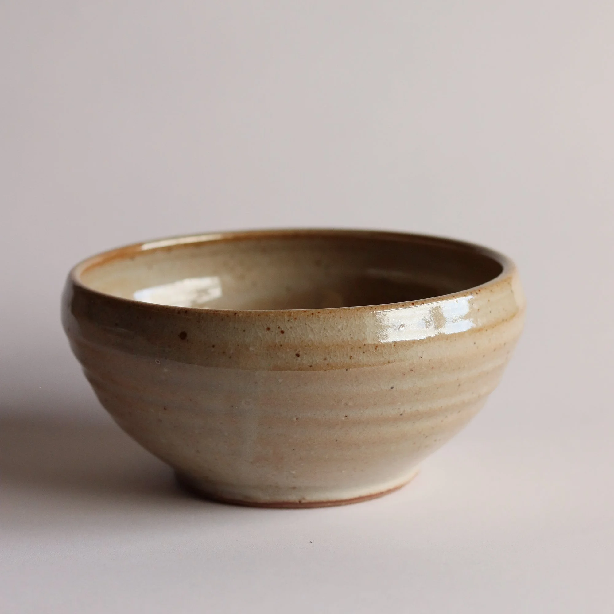 Enclosed Bowl in Shino