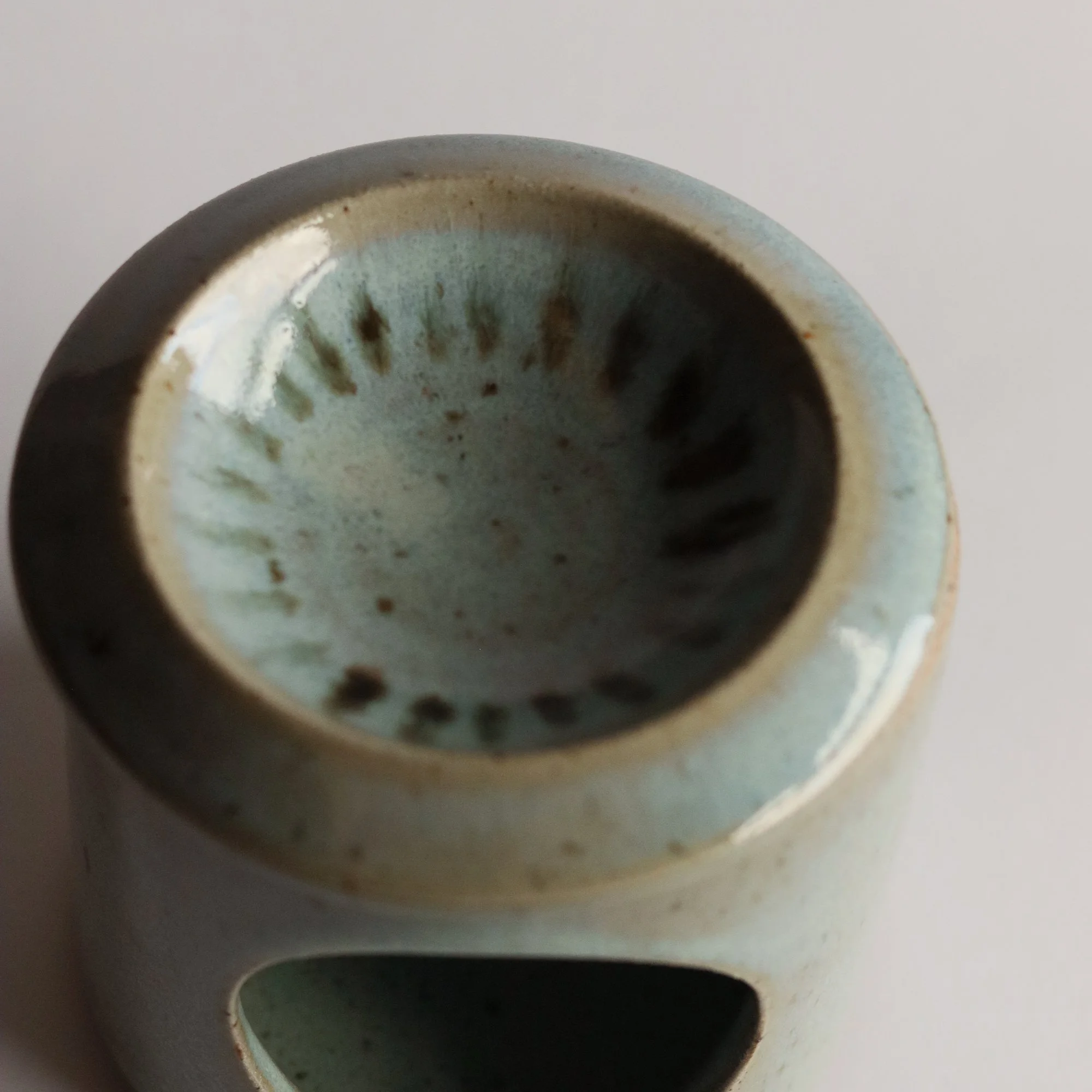 Oil Burner in Pale Blue Chun_2-5.jpg