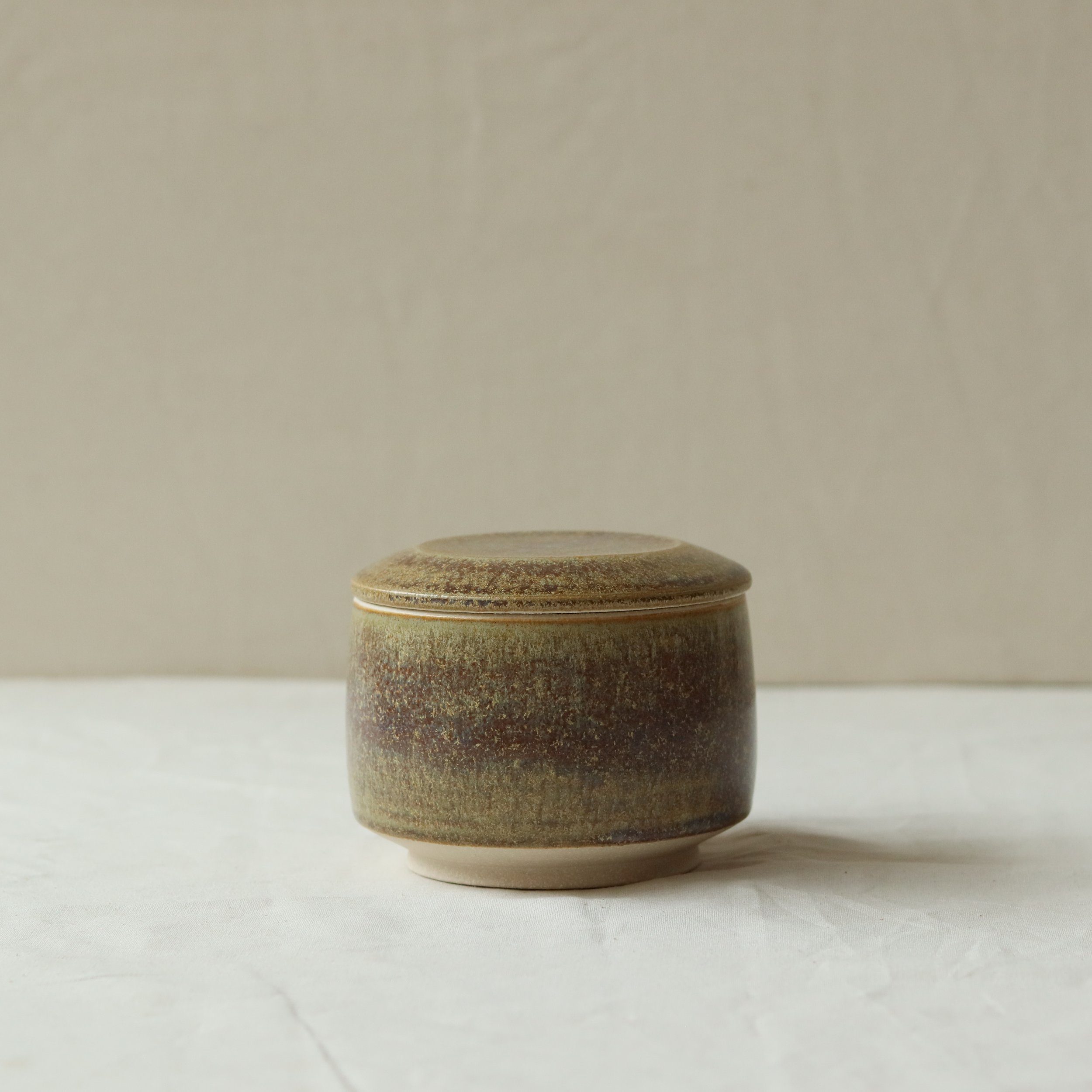 250ml Lidded Jar in Ochre, Pale Stoneware -7.jpg