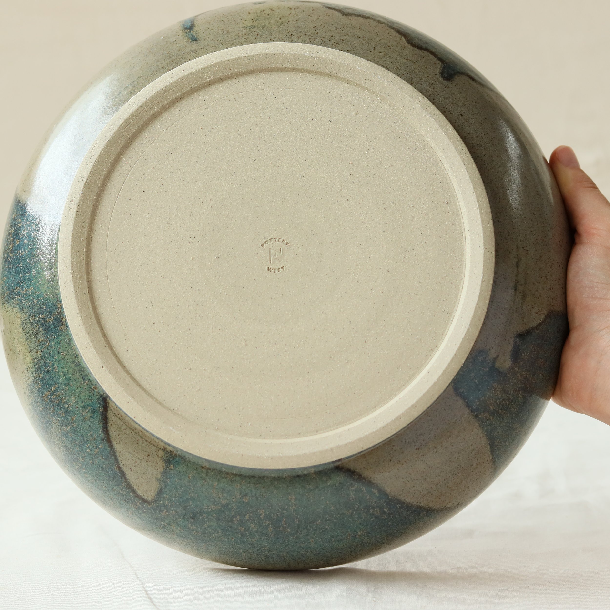 Serving Bowl in Nori, Flecked Stoneware-04.jpg