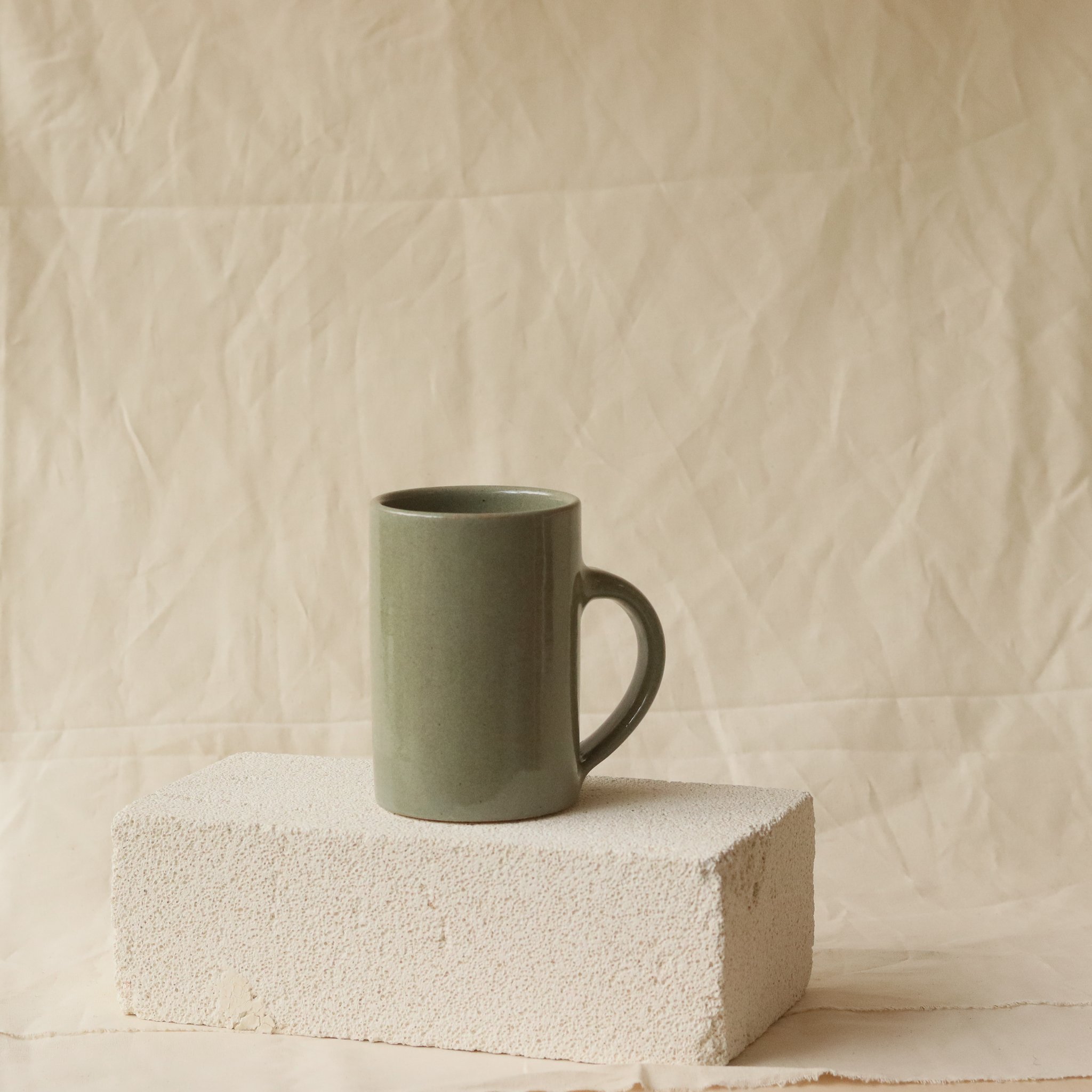 Tall mug, pale, full glazed-1.jpg