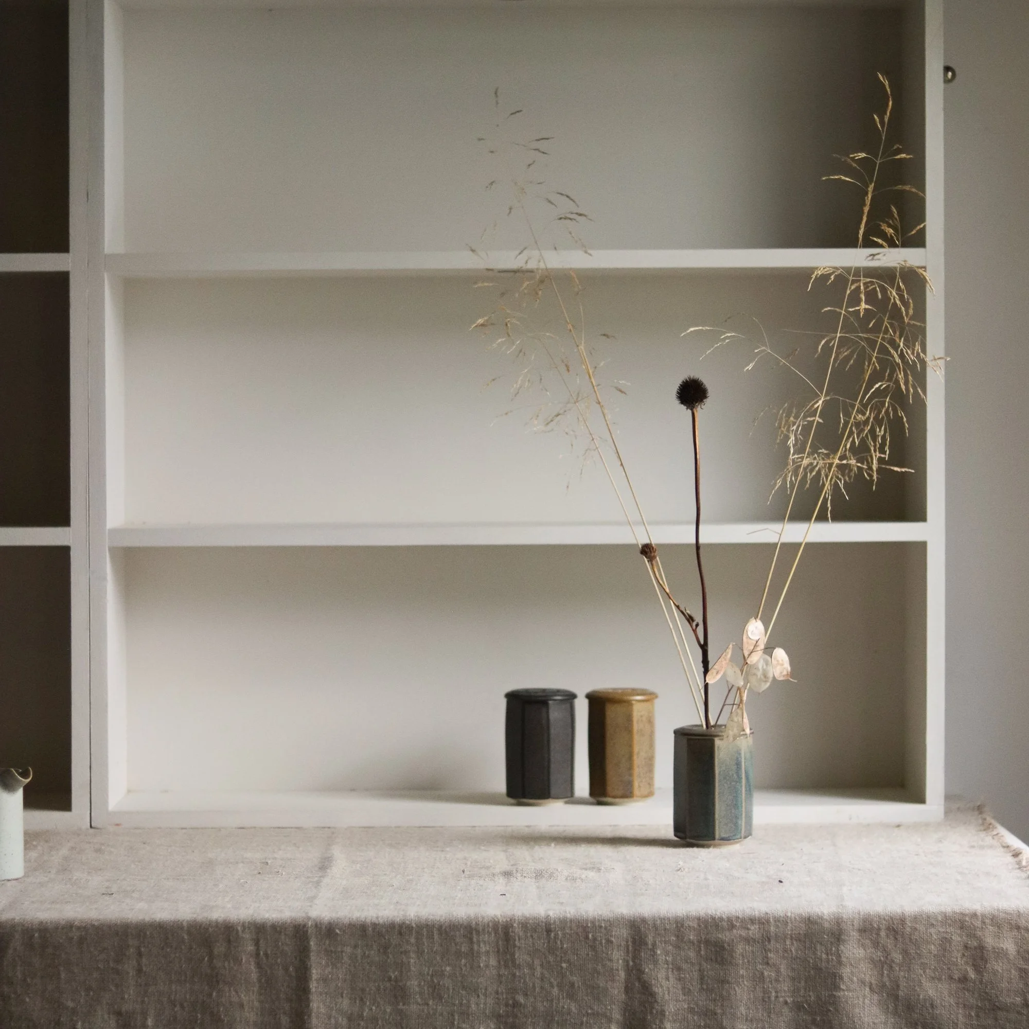 Faceted flower frogs bringing joy in winter