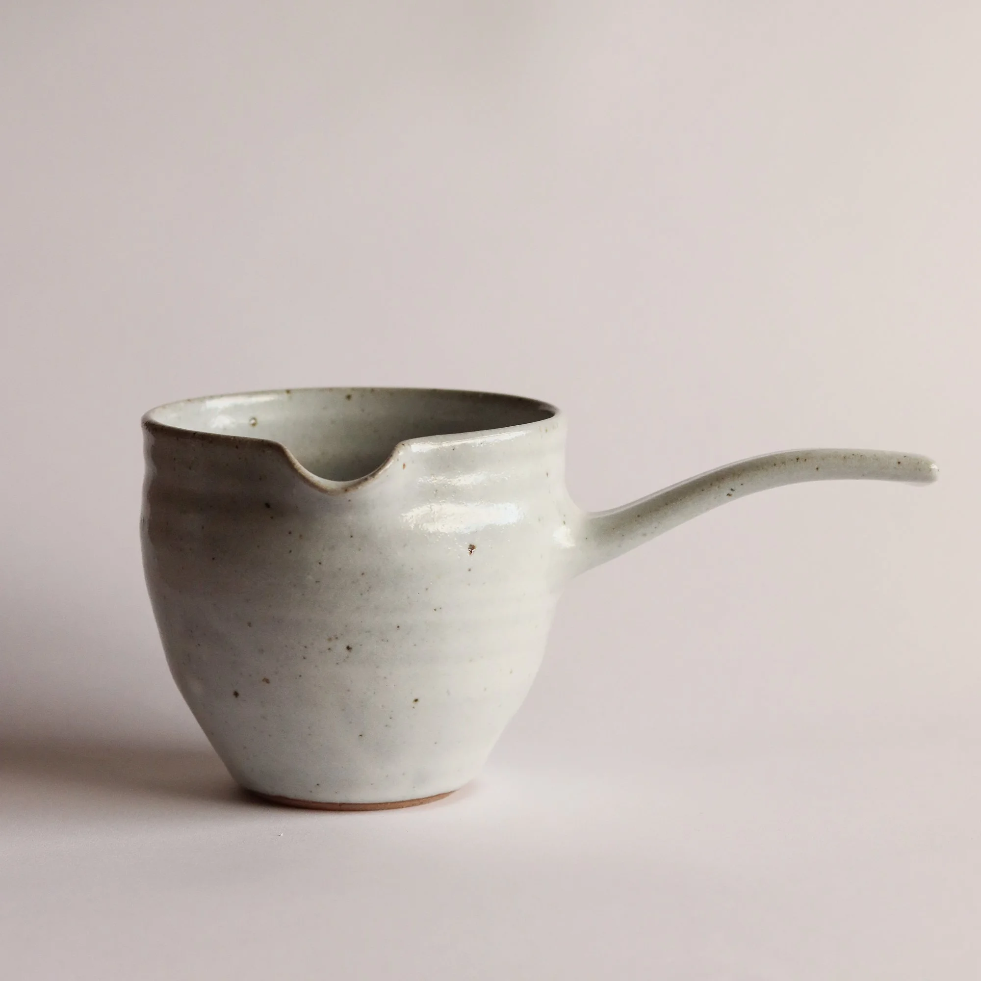 Right-handed jug in White Nuka
