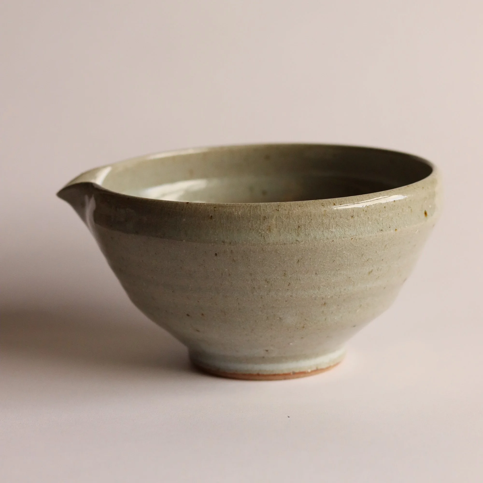 Pouring Bowl in Crackle Ash-11.jpg