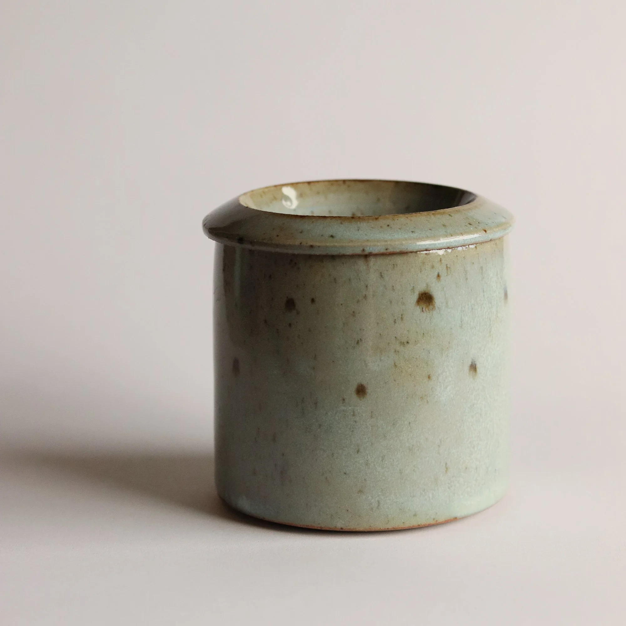 Oil Burner in Pale Blue Chun_1-4.jpg