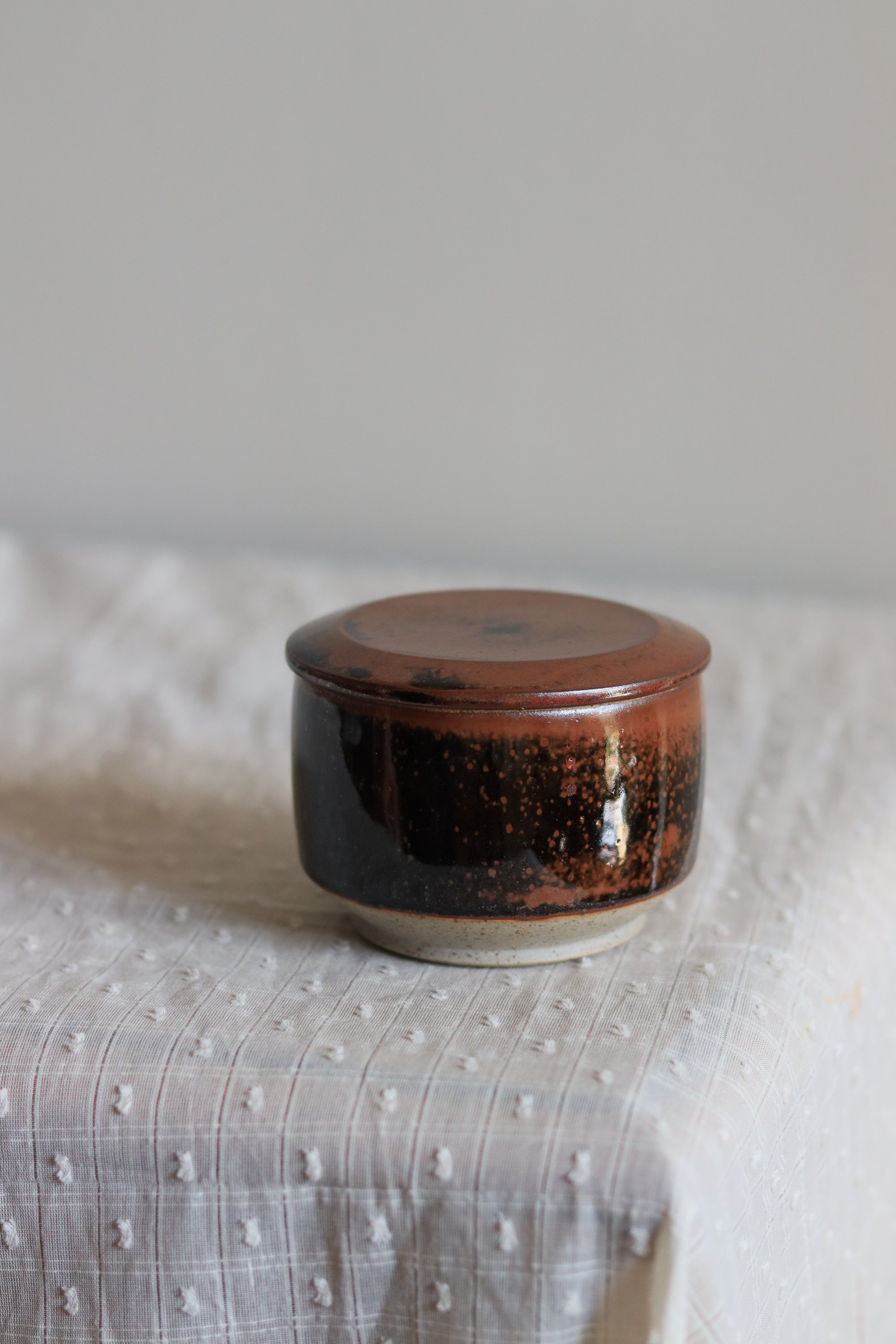 25_TEnmoku lidded jar-2.jpg