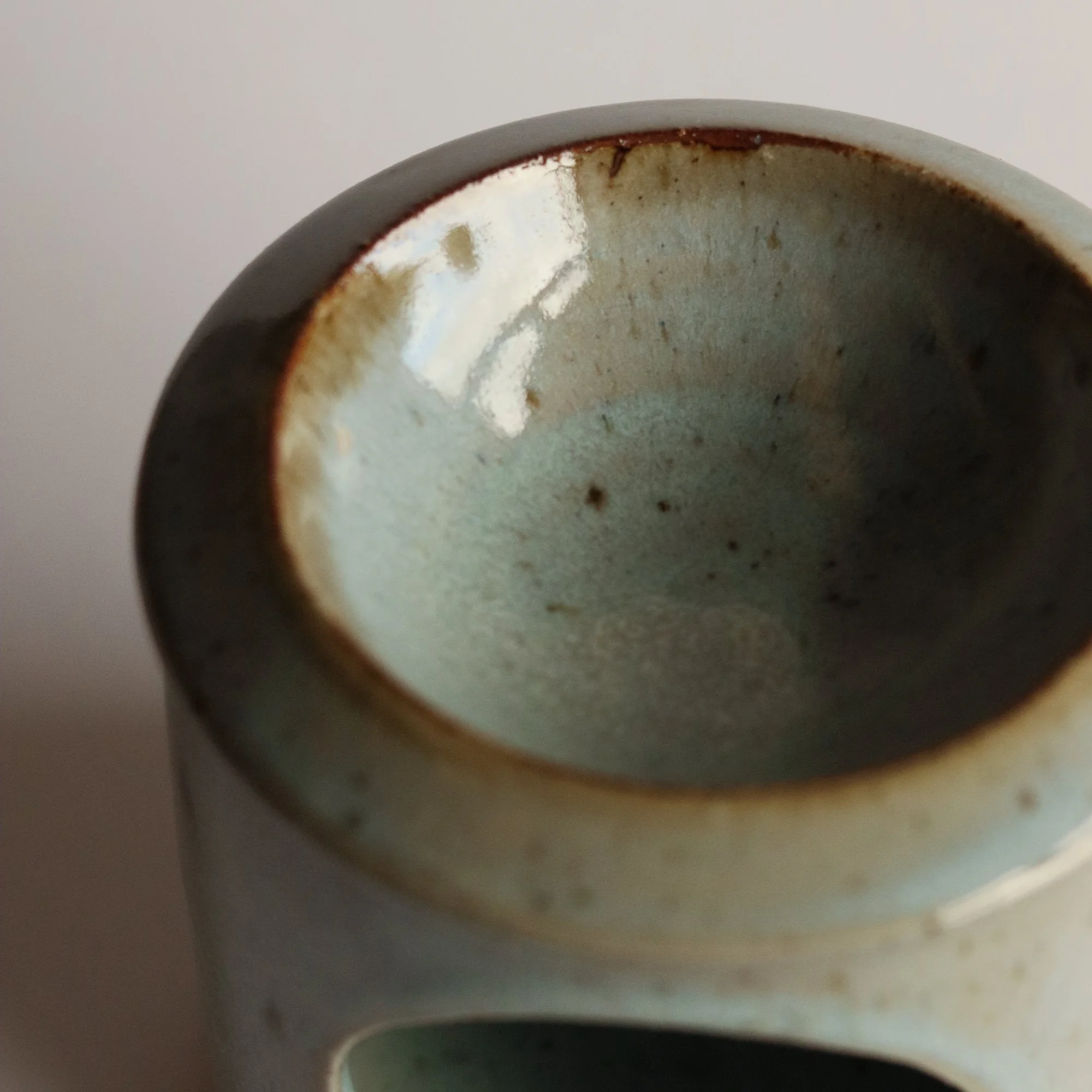 Oil Burner in Pale Blue Chun_1-7.jpg