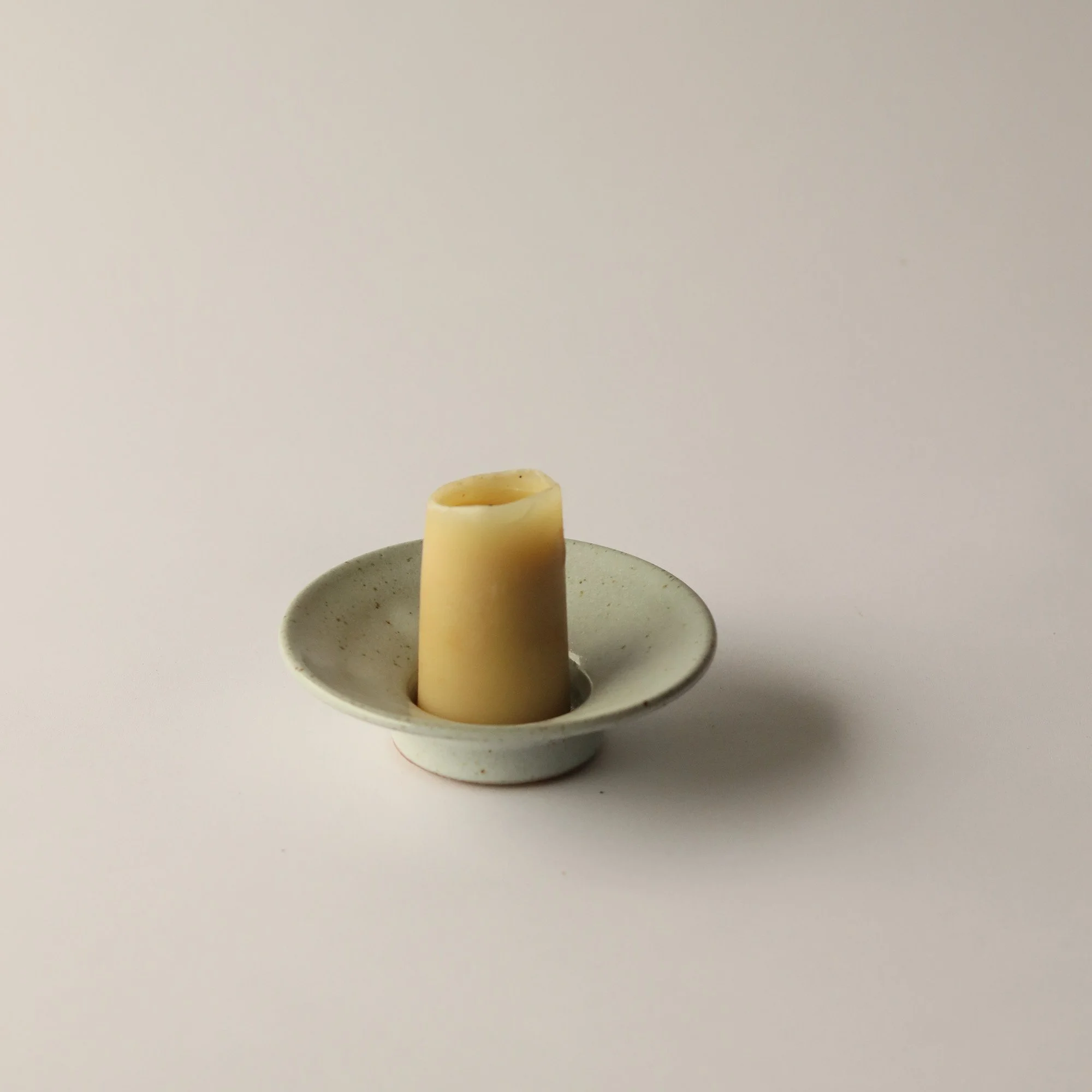wide candle holder white nuka.jpg