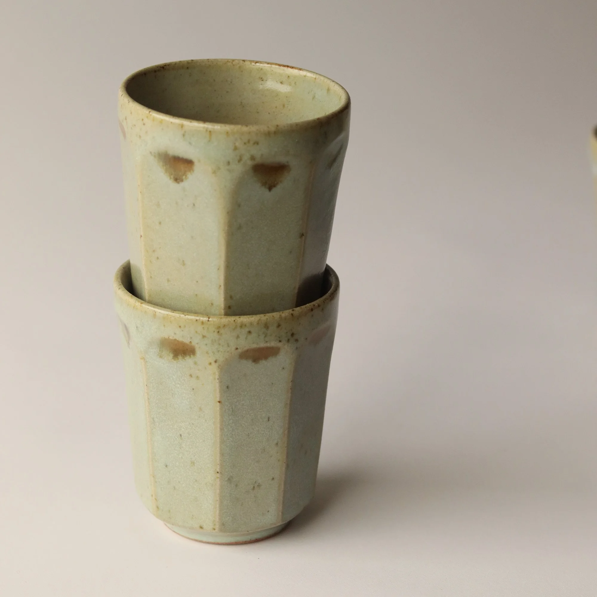 faceted beaker pbc2.jpg
