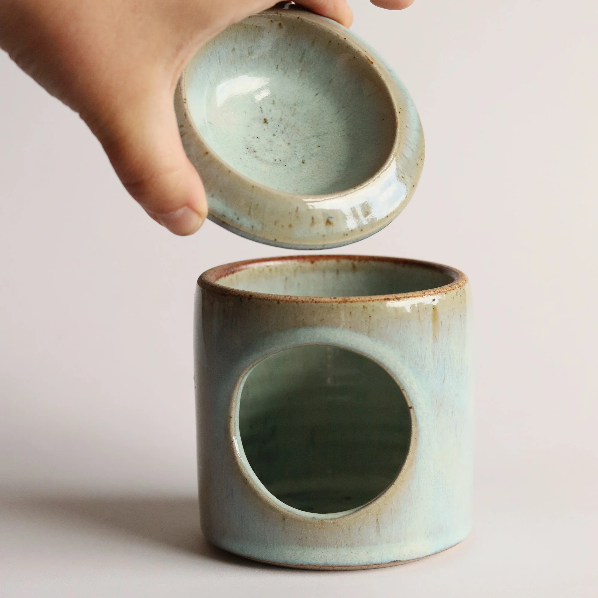 Oil Burner in Pale Blue Chun-4.jpg