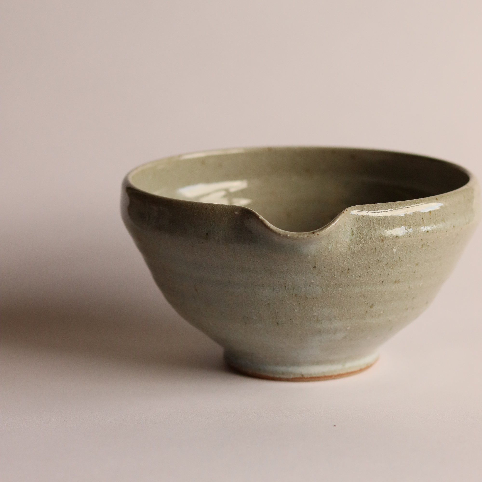 Pouring Bowl in Crackle Ash-4.jpg