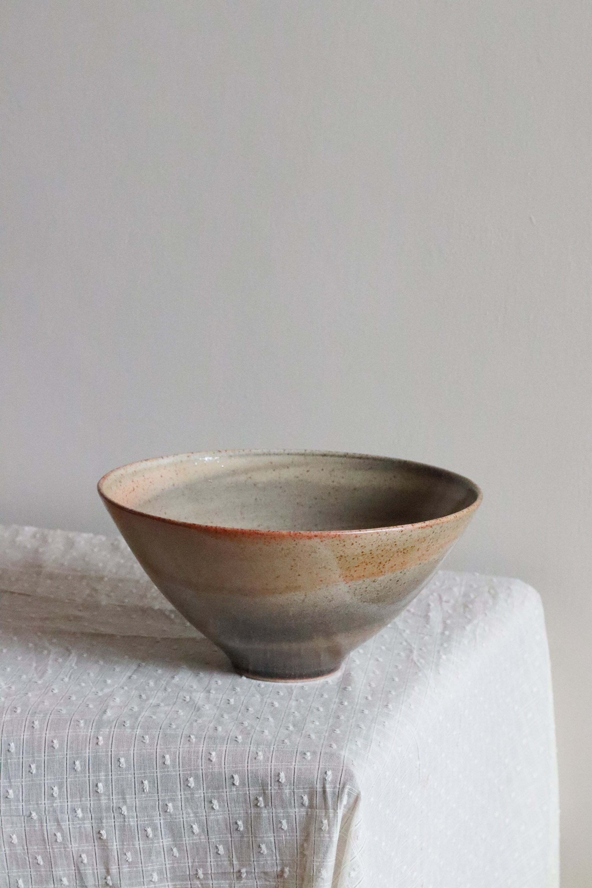 44 medium bowl in shino-2.jpg