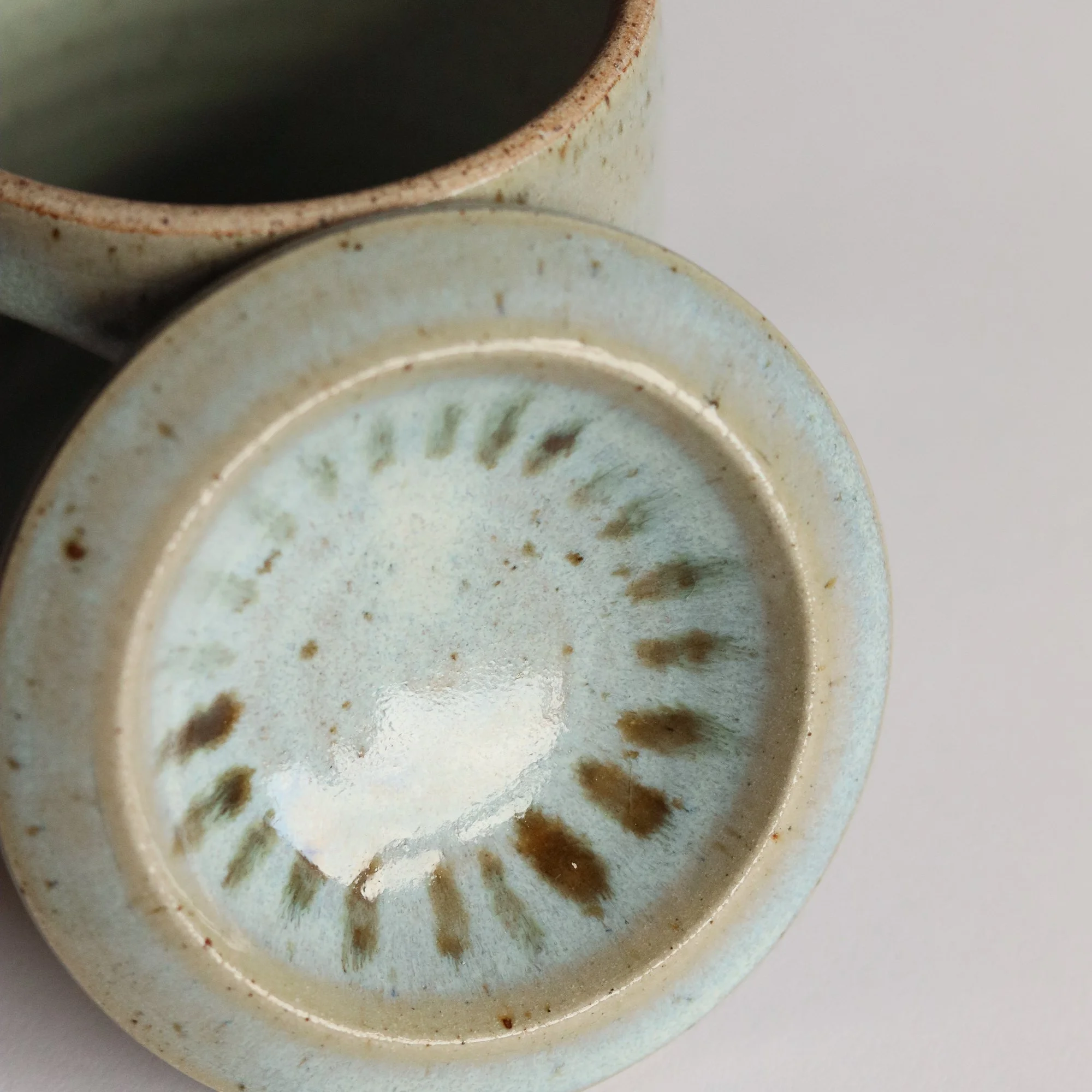 Oil Burner in Pale Blue Chun_2-6.jpg