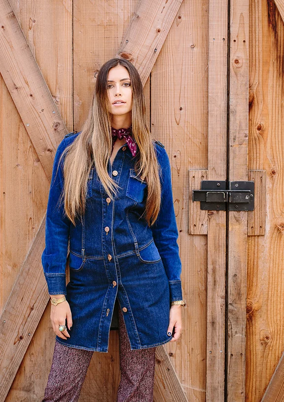 Denim jacket, ALLORA BY LAURA. Tweed trousers, ANTOINETTE. Scarf and bracelets, BLANKA. Ring, ARA COLLECTION.