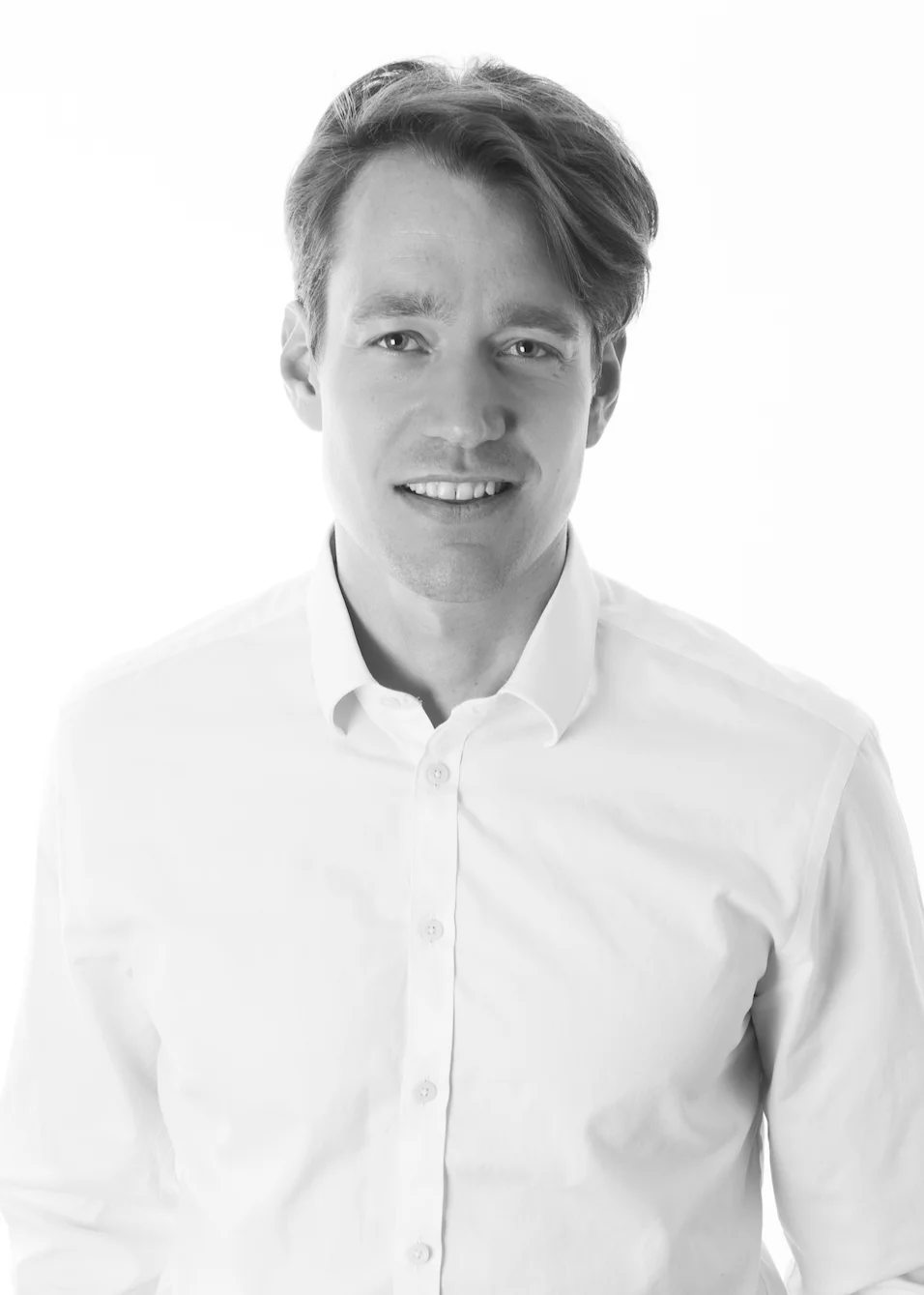 Charlie qualified as a Personal Trainer in 2002 and Exercise Nutritionist in 2008. He holds a degree in Chemistry from the University of Bristol, UK. He spent several years in the health & wellbeing industry advising individuals, families and co…