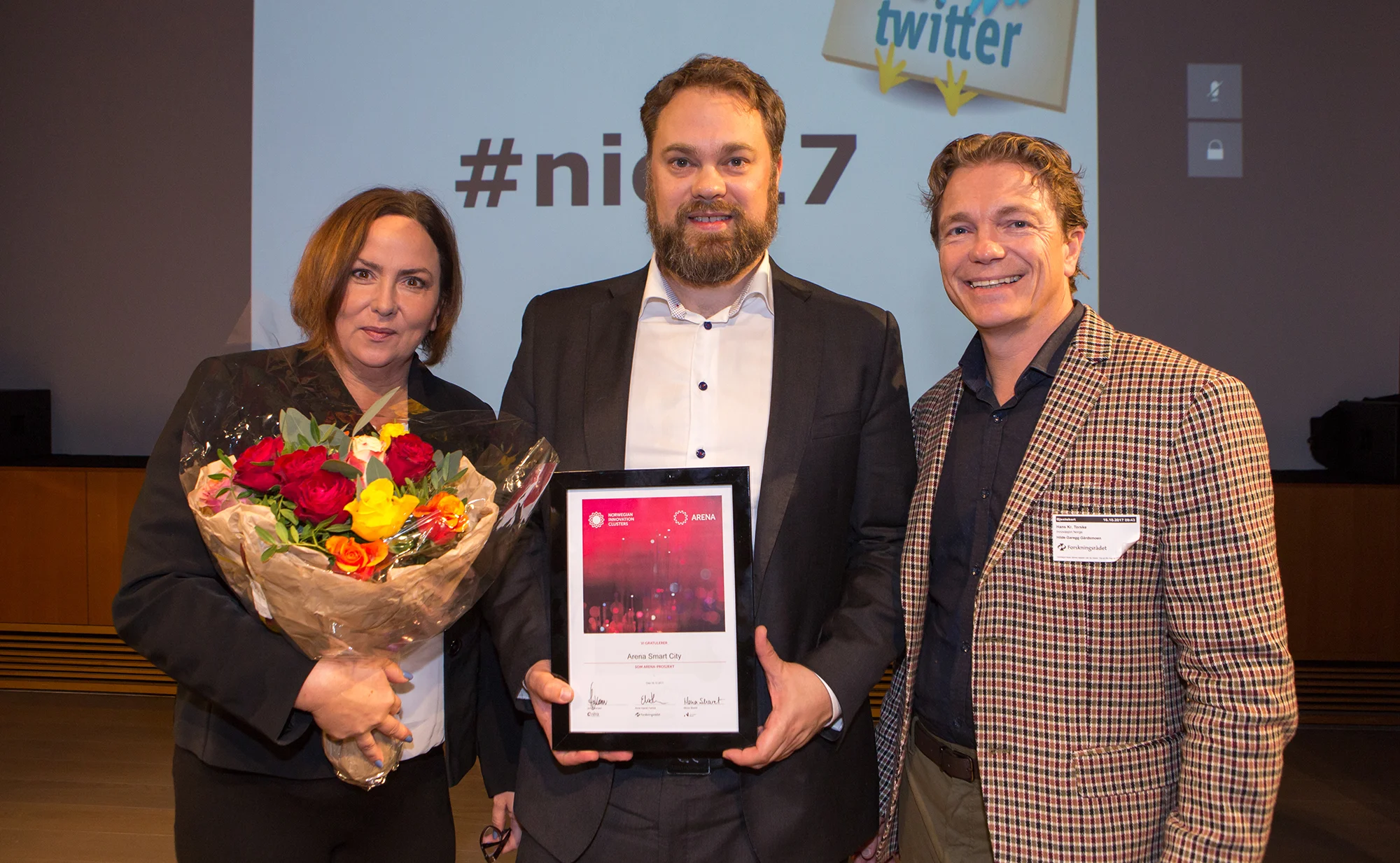 Daglig leder i Nordic Edge, Herbjørn Tjeltveit, flankert av Kristin Gustavsen, prosjektleder i Nordic Edge, og Hans Kristian Torske, seniorrådigver i Innovasjon Norge.
