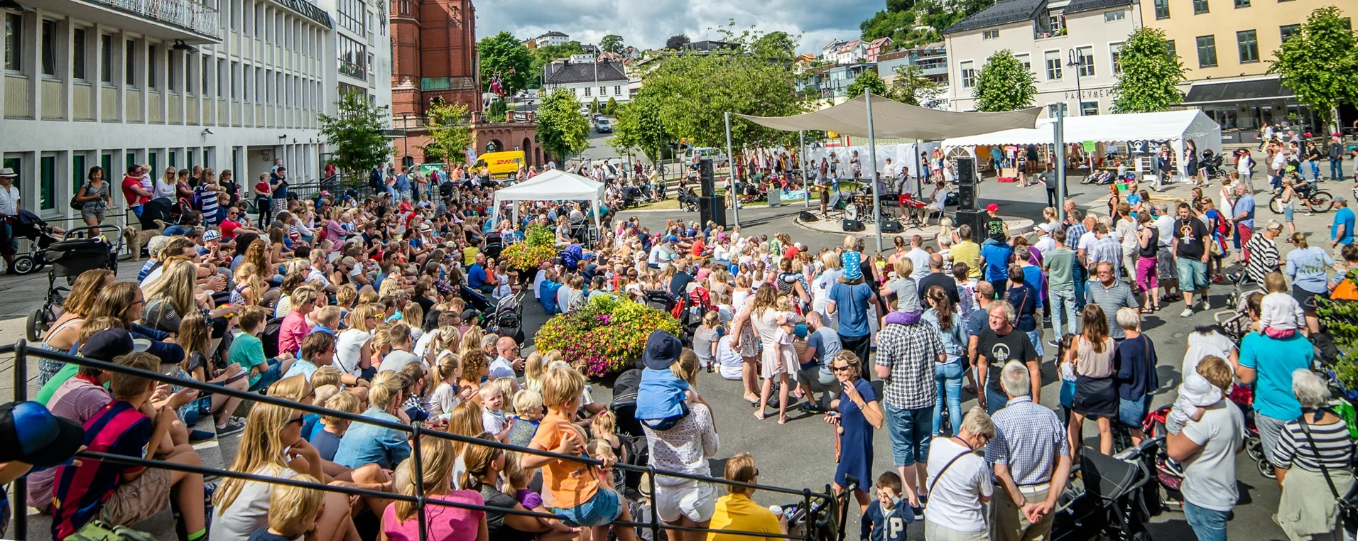 Kanalplassen_Arendal_under_Canal_Street_2015.jpg