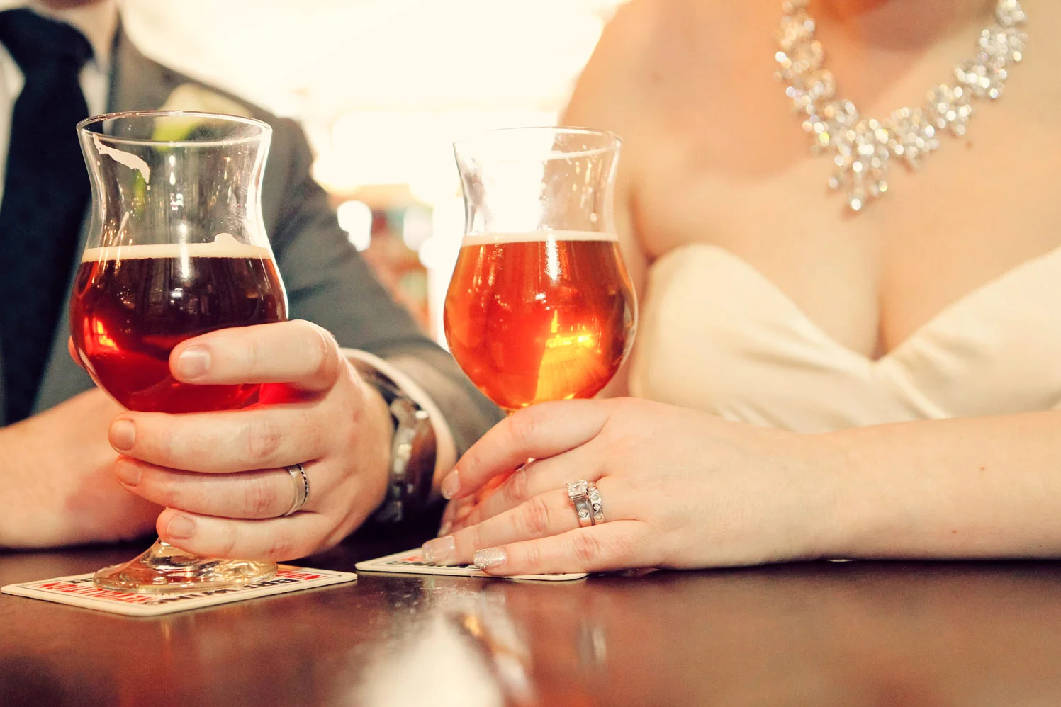 revolution-brewing-chicago-blackhawks-wedding-ruthie-hauge-photography-55.jpg