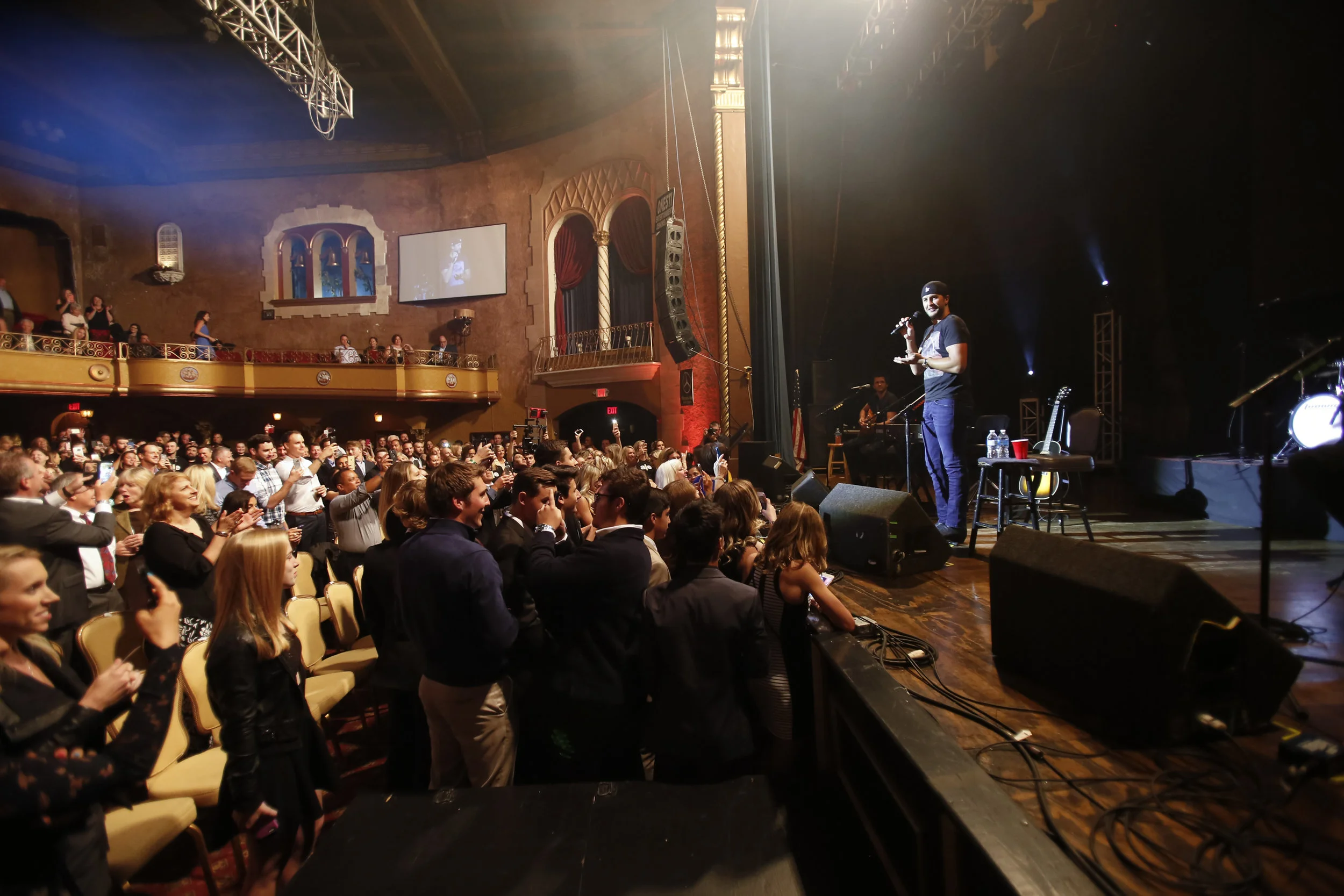 golf-give-gala-celebrity-michael-phelps-jason-day-event-photographer-madison-wi-18.jpg