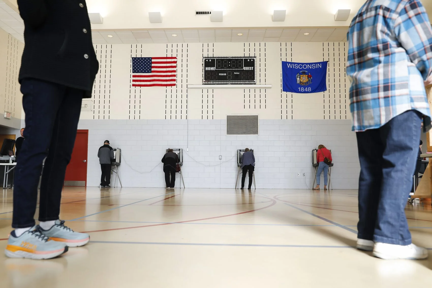 voting-election-day-madison-wi-2022-cap-times-ruthie-hauge.jpg