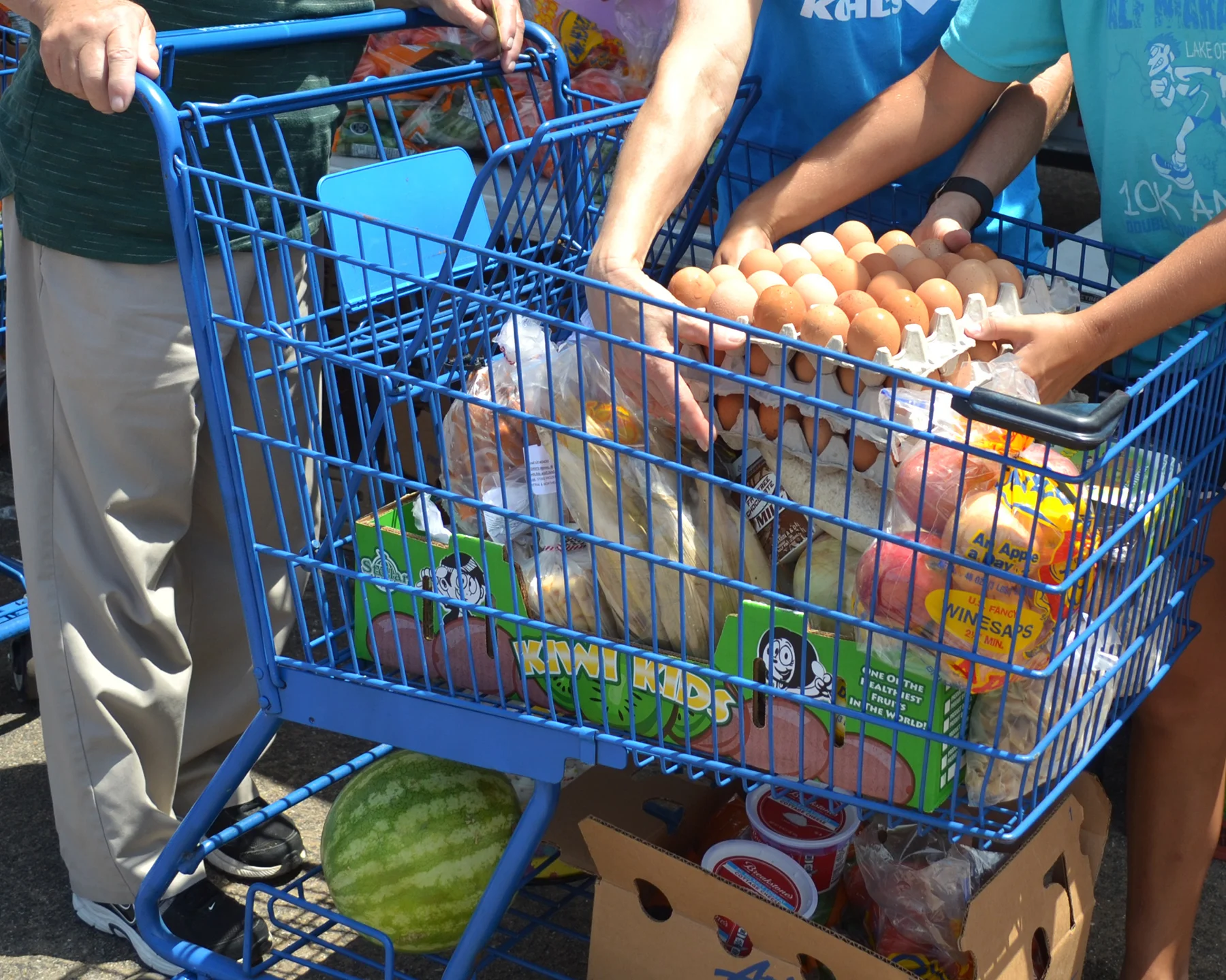 MobilePantry_LoadingEggs.jpg