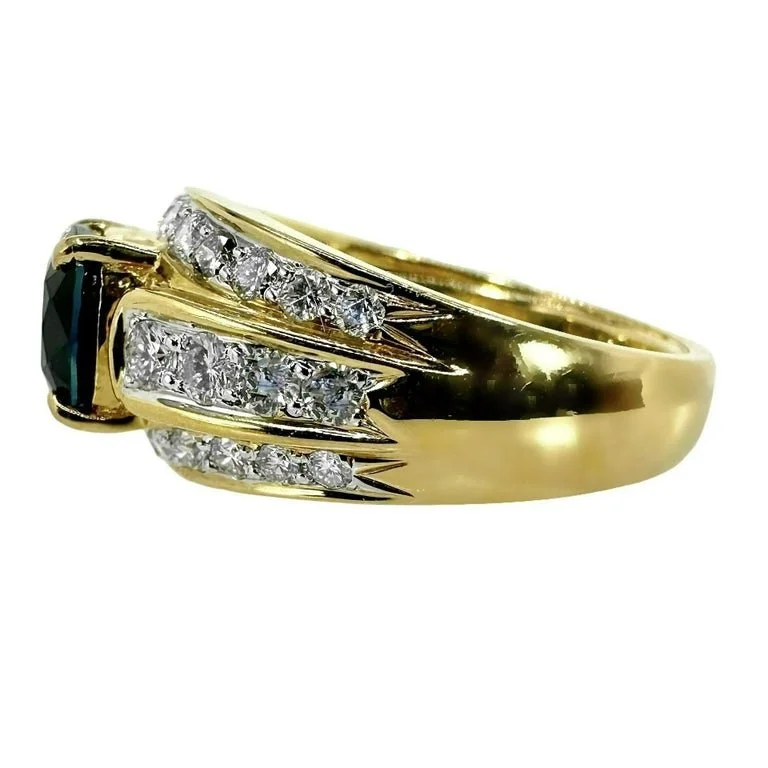 Mid-20th Century 18k Yellow Gold Cocktail Ring with 2.67Ct