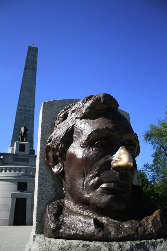 Abraham Lincoln tomb in Springfield, IL. http://www.illinoisinfocus.com/uploads/5/6/3/9/5639843/6405281_orig.jpg?241