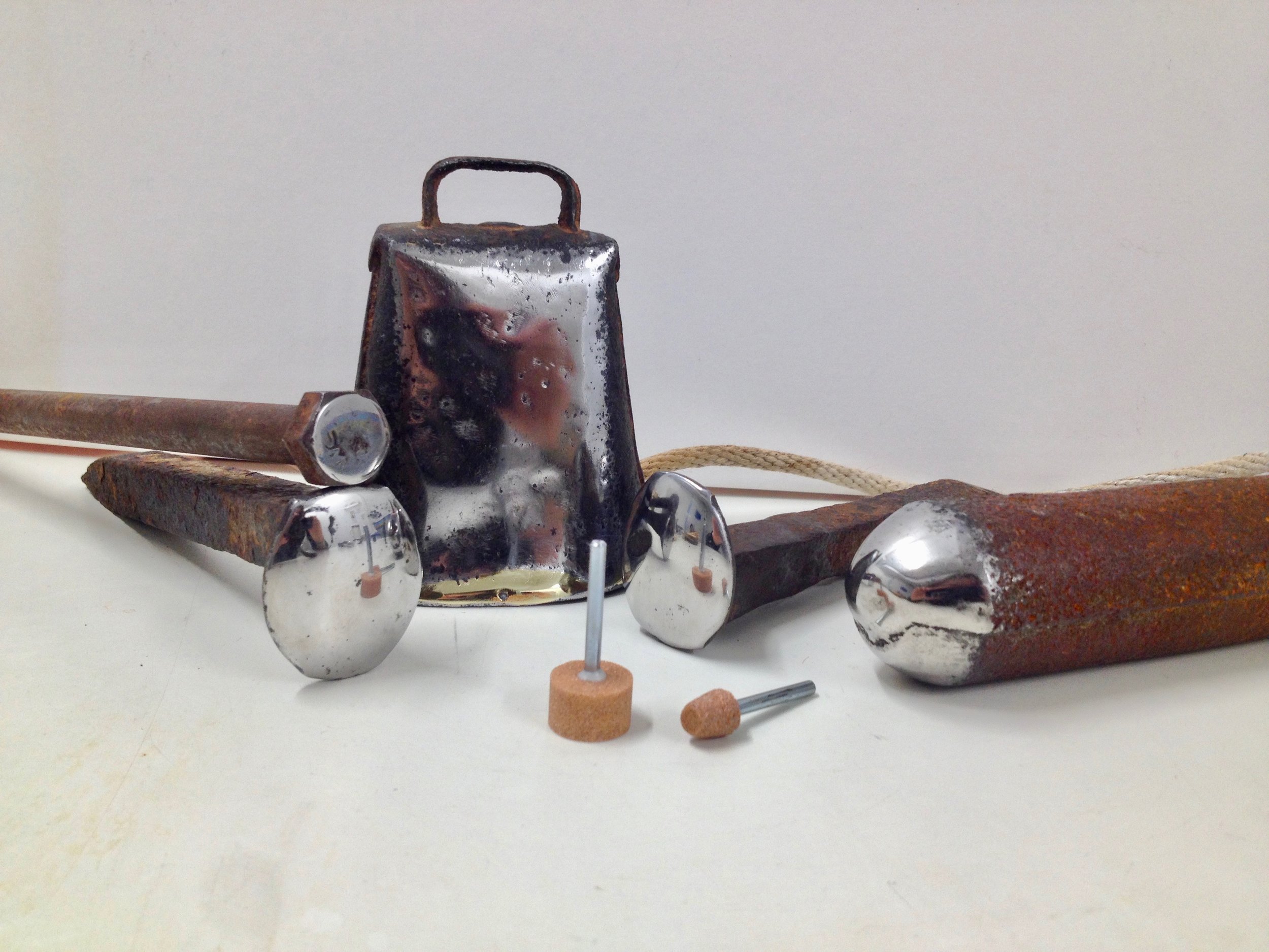 Image of Combs’ in-progress artwork, with grinding attachments. Image courtesy of the author.