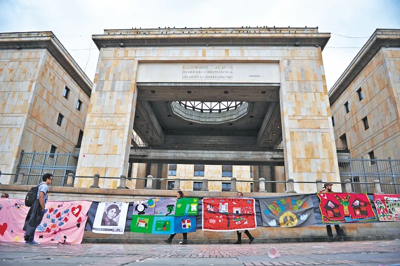 El Espectador, 4 de diciembre de 2016. Tomado del ensayo de Manuela Ochoa, La Memoria Envuelve la Justicia