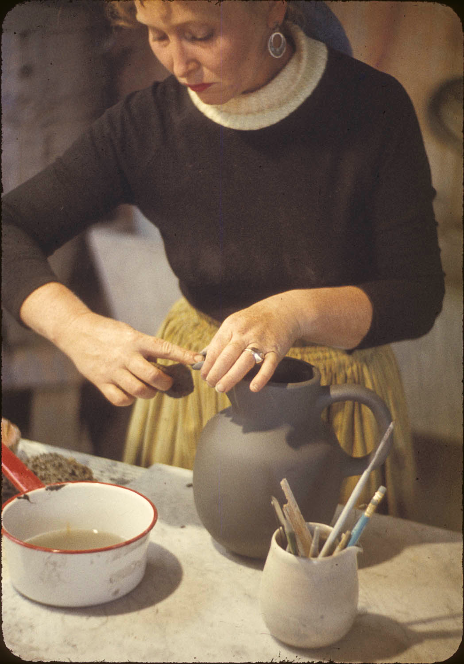 Edith Heath. Image: Atomic Ranch. https://www.atomic-ranch.com/wp-content/uploads/2016/04/edith-heath-1.jpg .