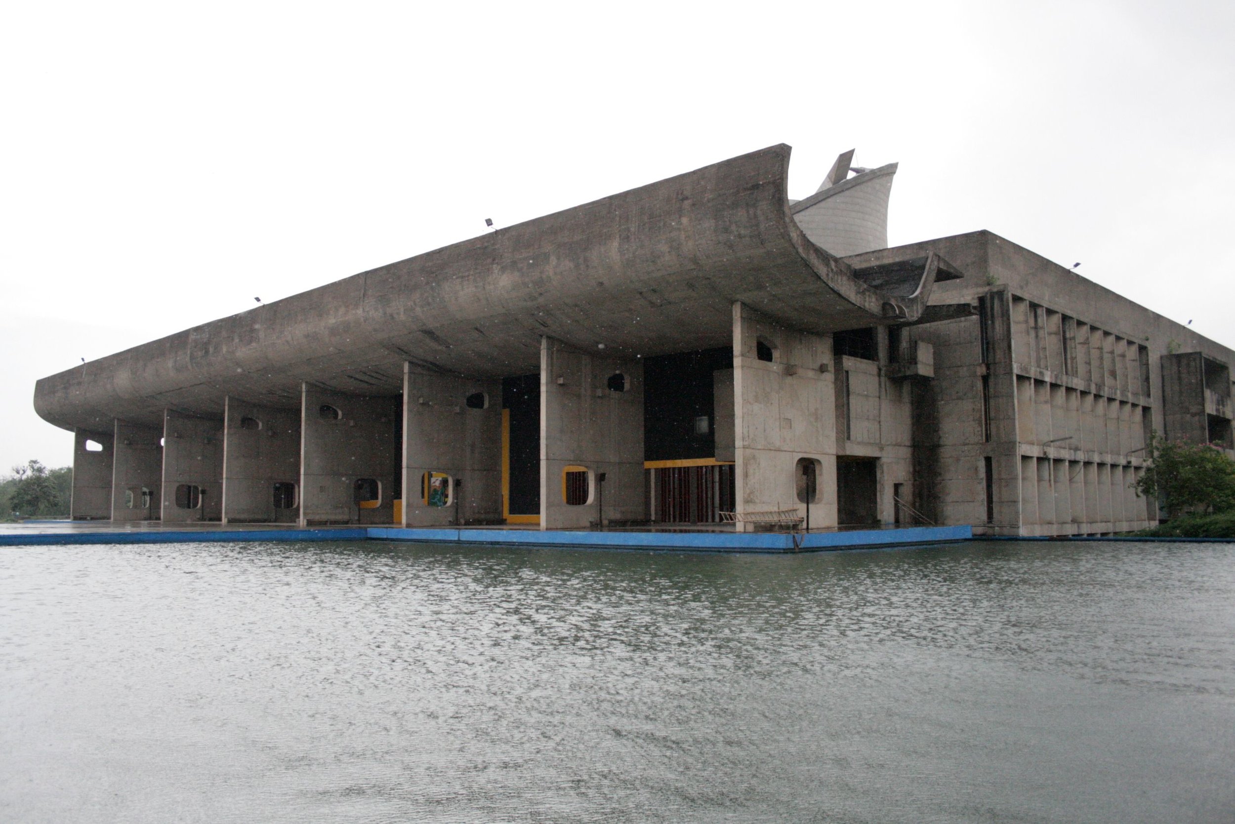 The Assembly Hall designed by Le Corbusier. (Eduardo Guiot/Flickr, CC BY 2.0) 
