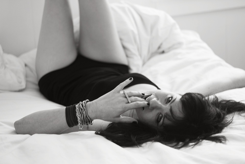 IMG_8979_Isabel_gallery_lorez_bw.jpg