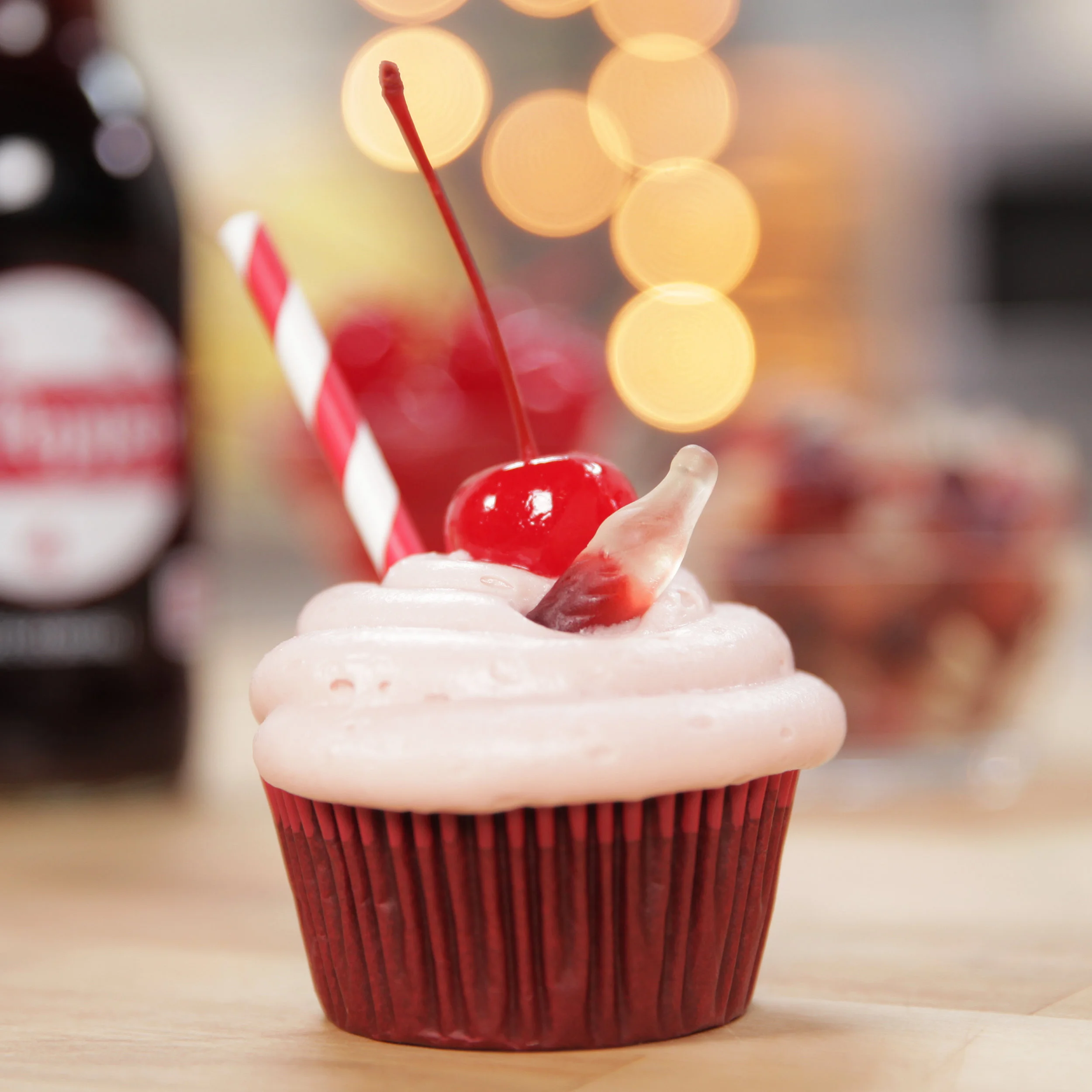 How could you resist these adorable little cuppies made with Dr. Pepper?!