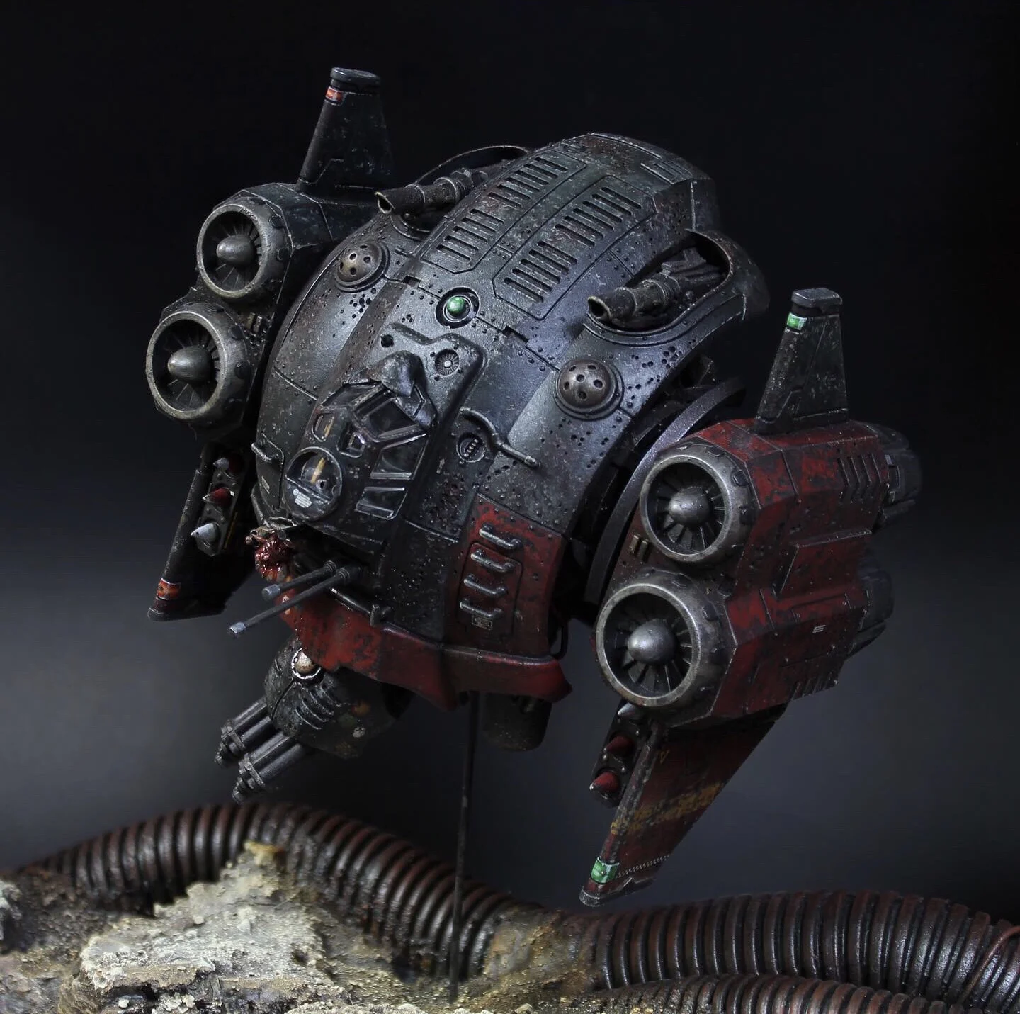 Moon Hoof, ancient small craft war relic of the Sammahs Floating Cities, thought to be last of the Intrépide. Repurposed to the founding Wardens of house Viegtegol in the rebirthing era of Sammahs, the Hoof was then outfit to dispatch wide manner of ground and air conflict. Now long grafted to Kaelmn , once princeps prime of Viegtegol. Hoof has been “upgraded” at the mysterious hands of YOD affiliate tecnoartisans and mech-biology perverts attempting to proxy a psychic integration between the Moon Hoof and Kaelmn facilitated by interlink of multiple tasked servo and servitor constructs.